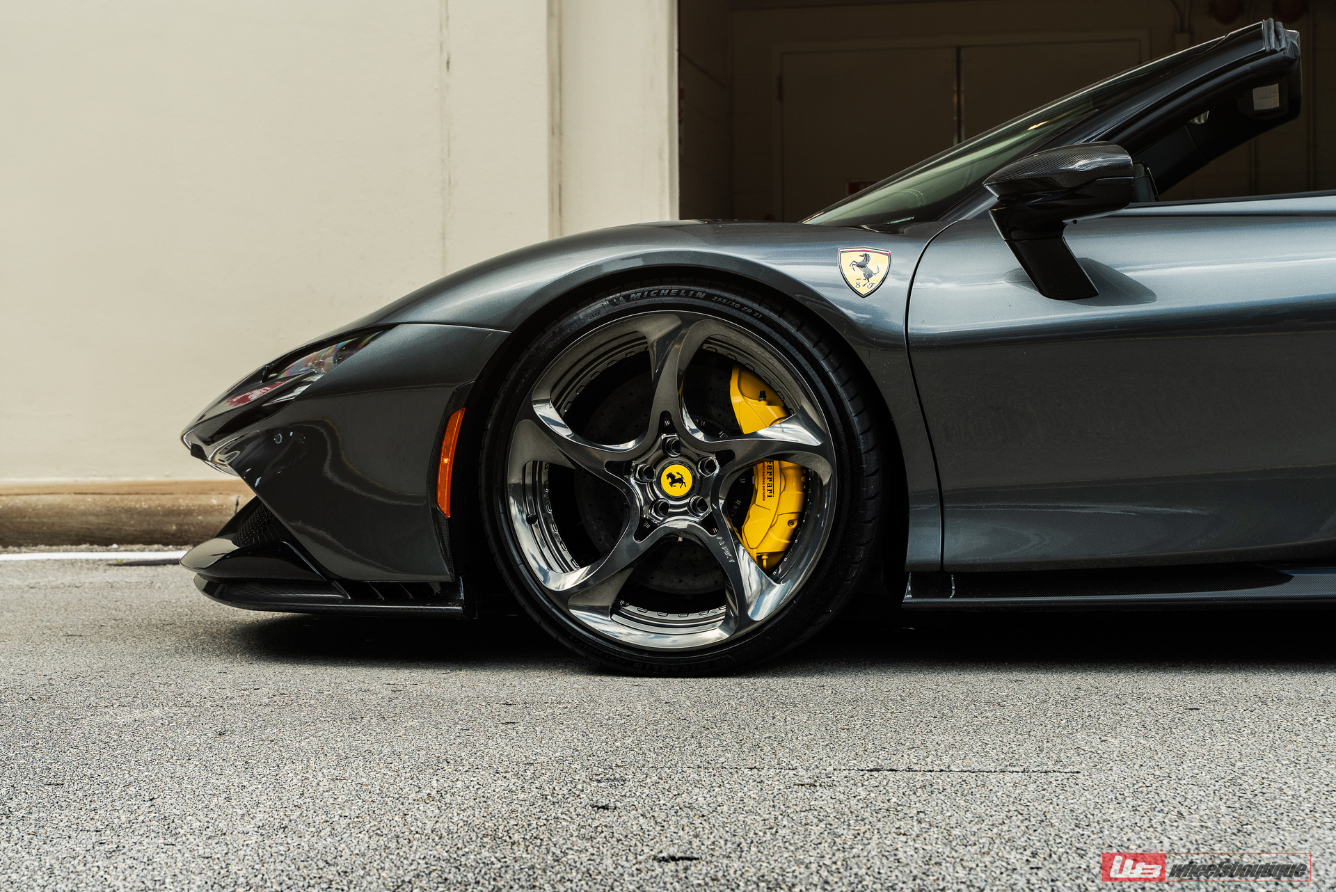 Ferrari SF90 Spider | Grigio Silverstone | on ANRKY XR-205 | Mirror Polished Smoke