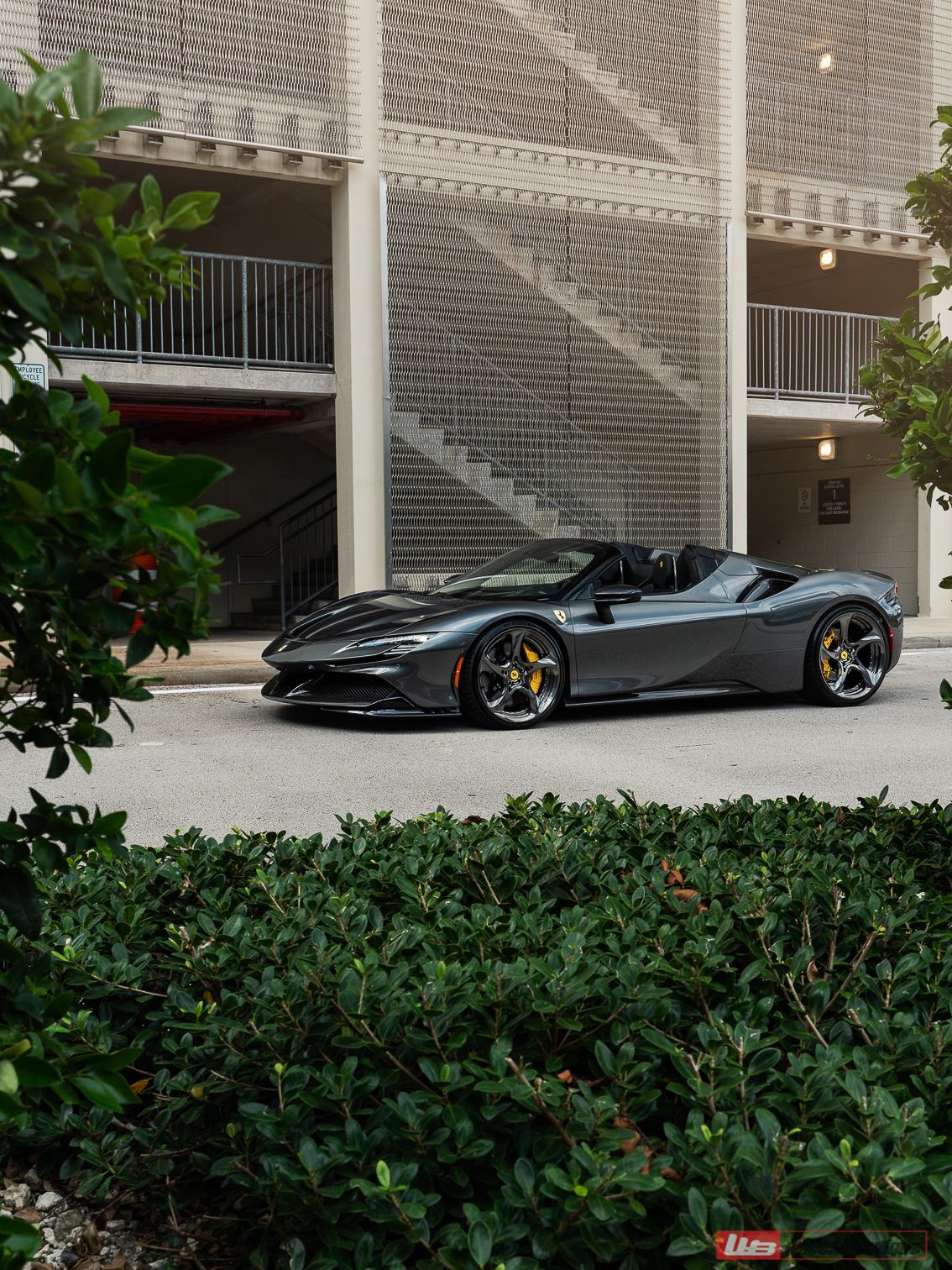 Ferrari SF90 Spider | Grigio Silverstone | on ANRKY XR-205 | Mirror Polished Smoke