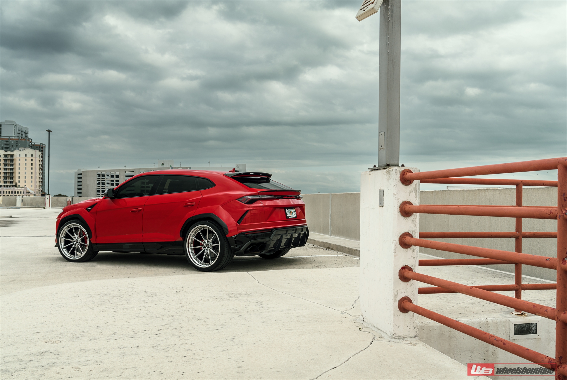 1016 Industries: Urus | | on ANRKY AN38 | Polished Clear