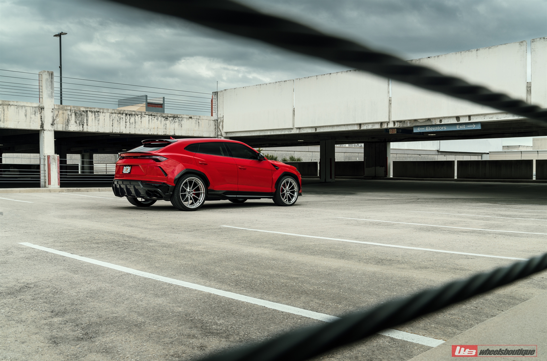 1016 Industries: Urus | | on ANRKY AN38 | Polished Clear