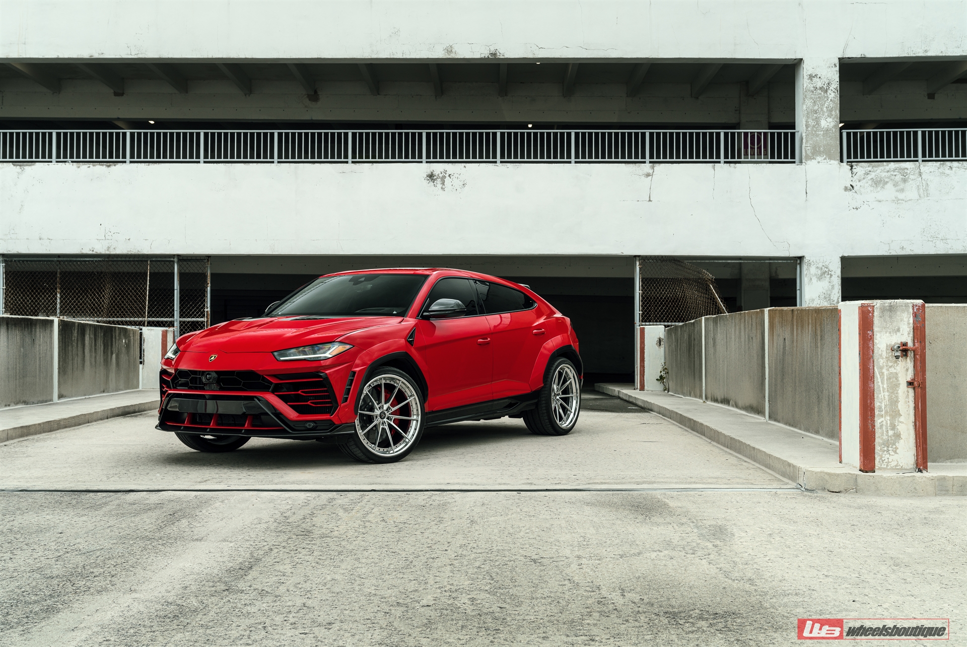 1016 Industries: Urus | | on ANRKY AN38 | Polished Clear
