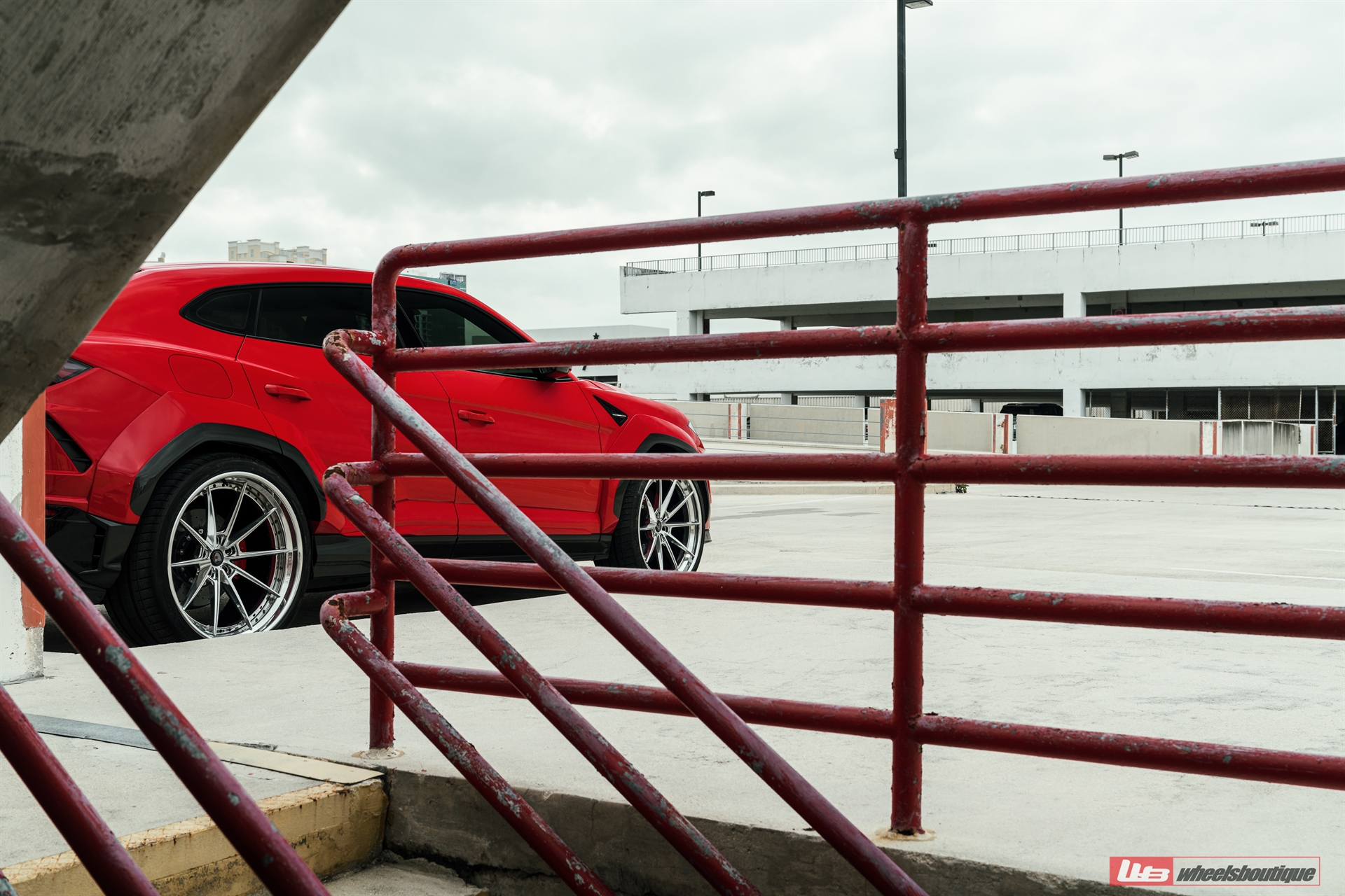 1016 Industries: Urus | | on ANRKY AN38 | Polished Clear