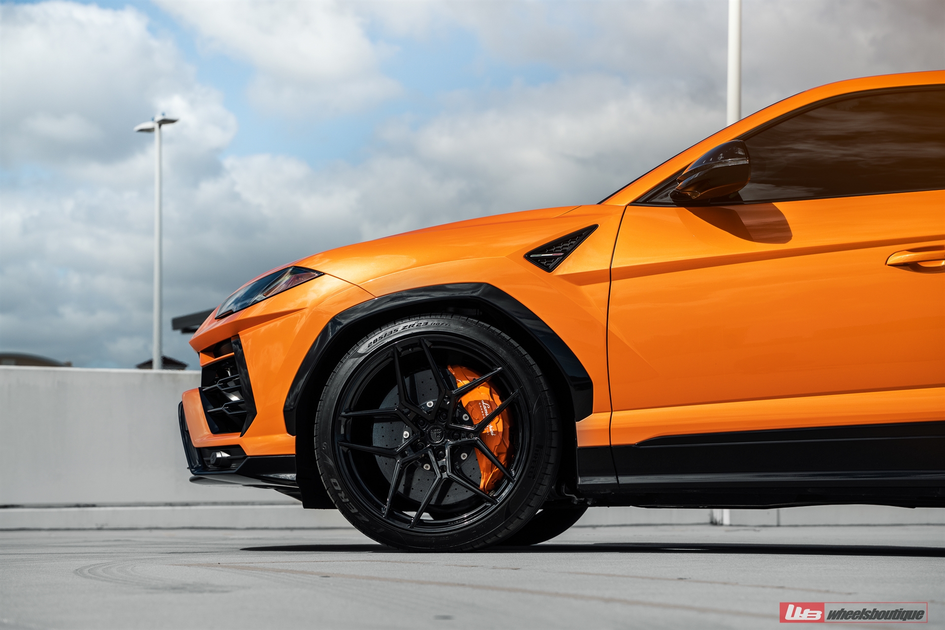 Lamborghini Urus | | on ANRKY S1-X4 | Gloss Black