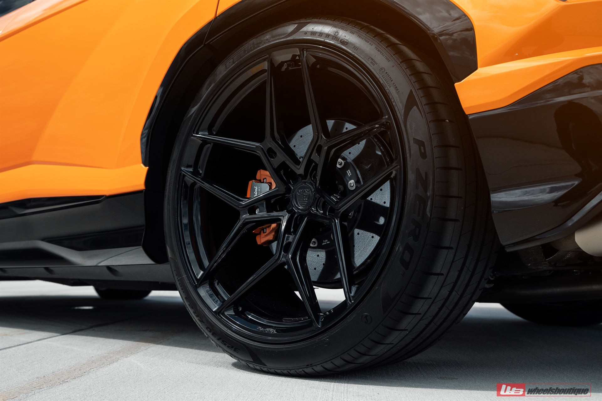 Lamborghini Urus | | on ANRKY S1-X4 | Gloss Black