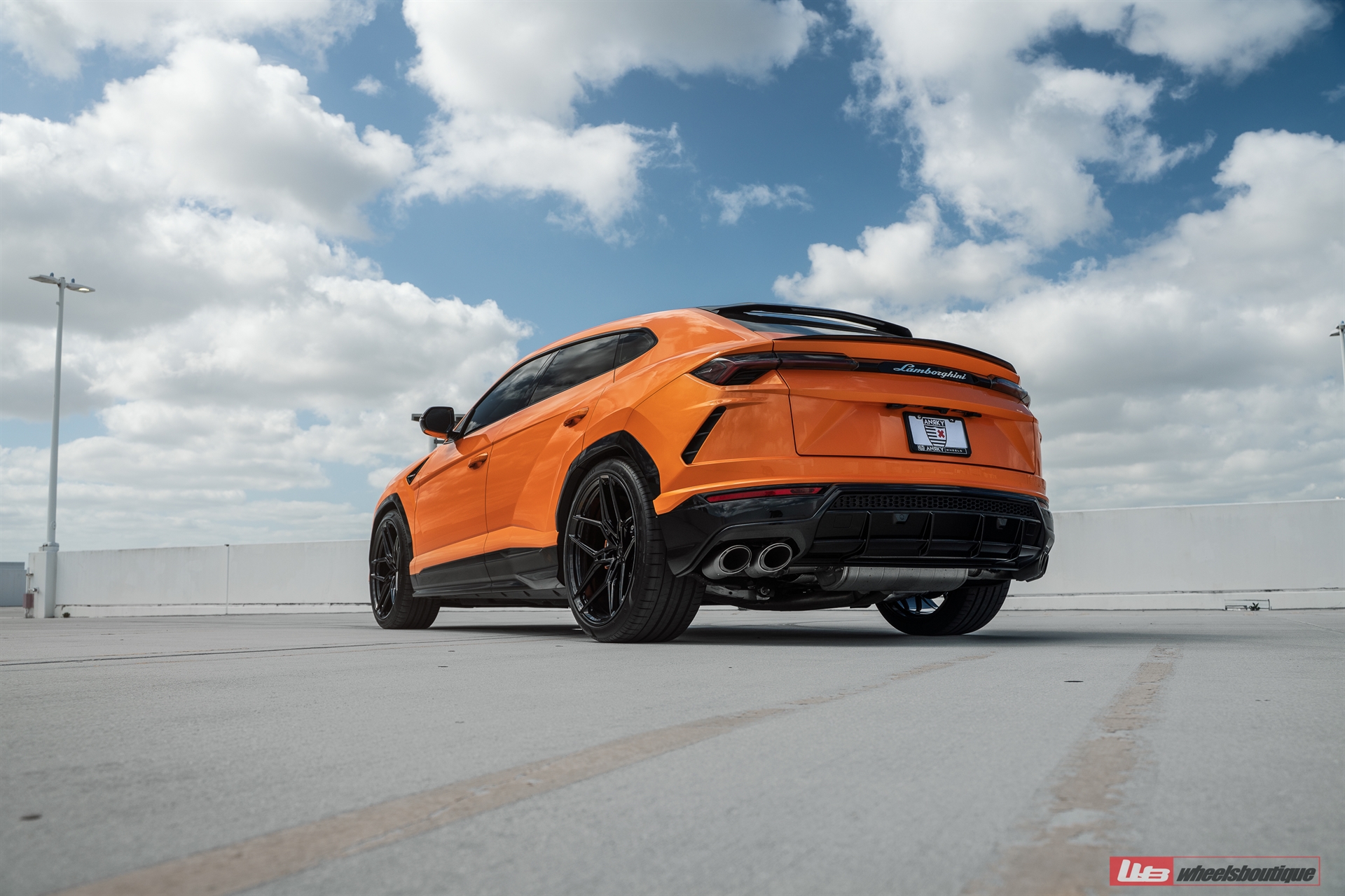 Lamborghini Urus | | on ANRKY S1-X4 | Gloss Black