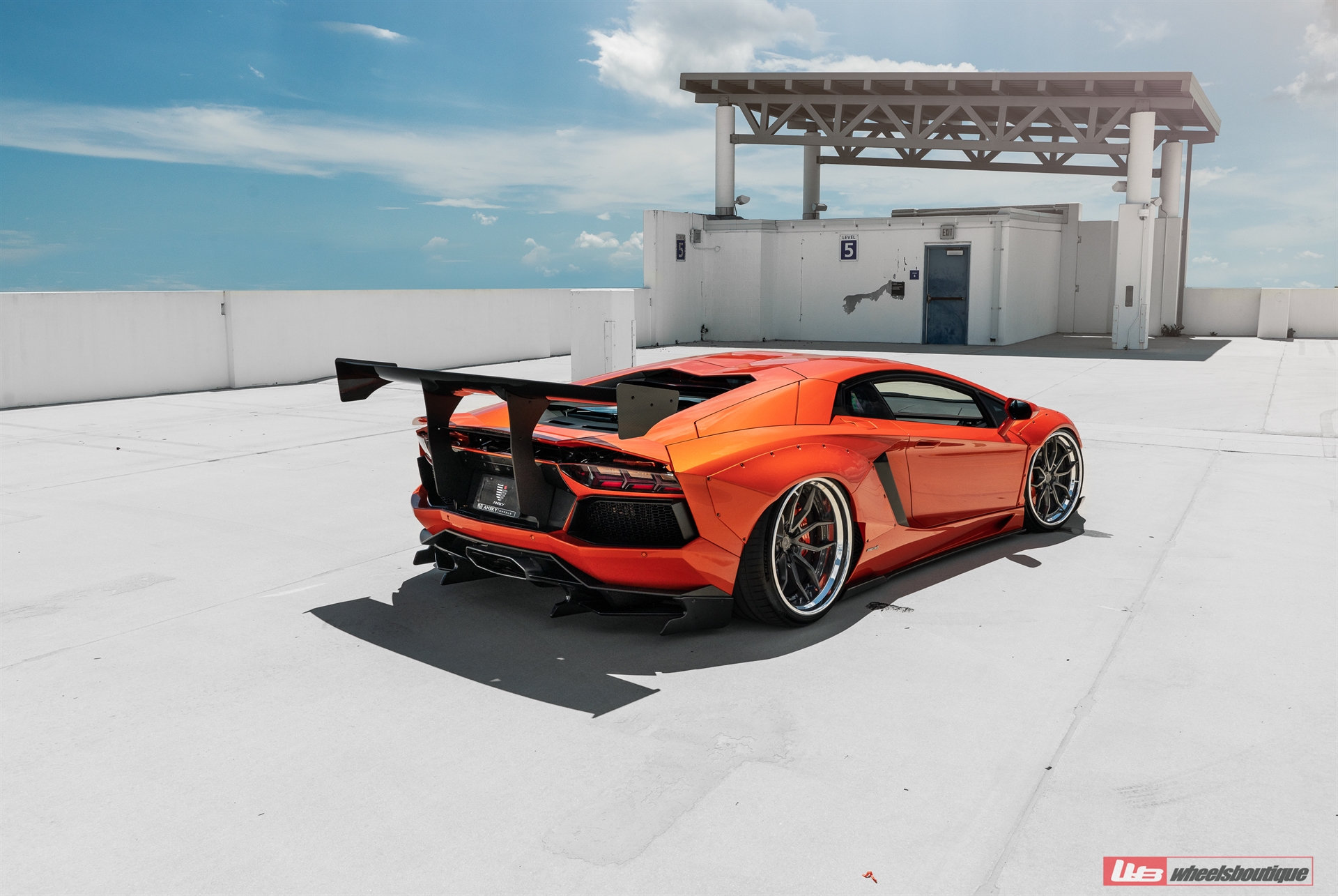 Liberty Walk: Widebody Aventador | | on ANRKY AN31 | Brushed Smoke