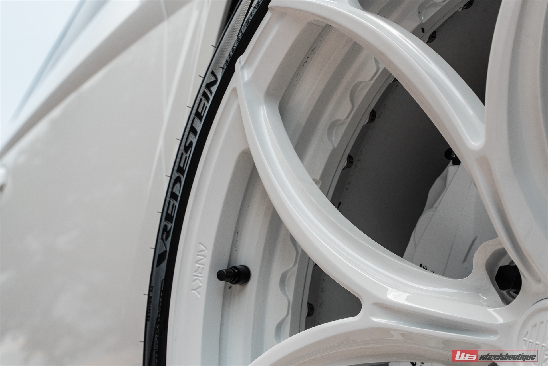 Novitec Urus | Bianco Icarus | ANRKY S2-X0 |  PPG Color Matched: Bianco Icarus
