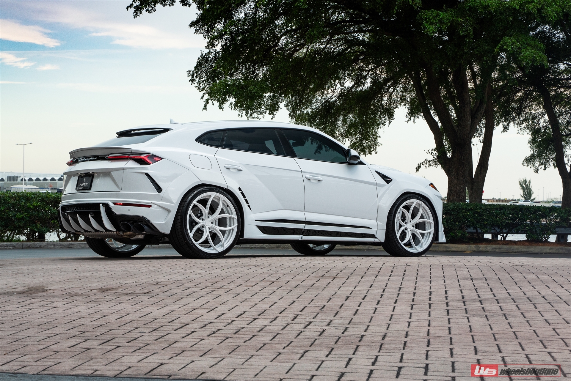 Novitec Urus | Bianco Icarus | ANRKY S2-X0 |  PPG Color Matched: Bianco Icarus