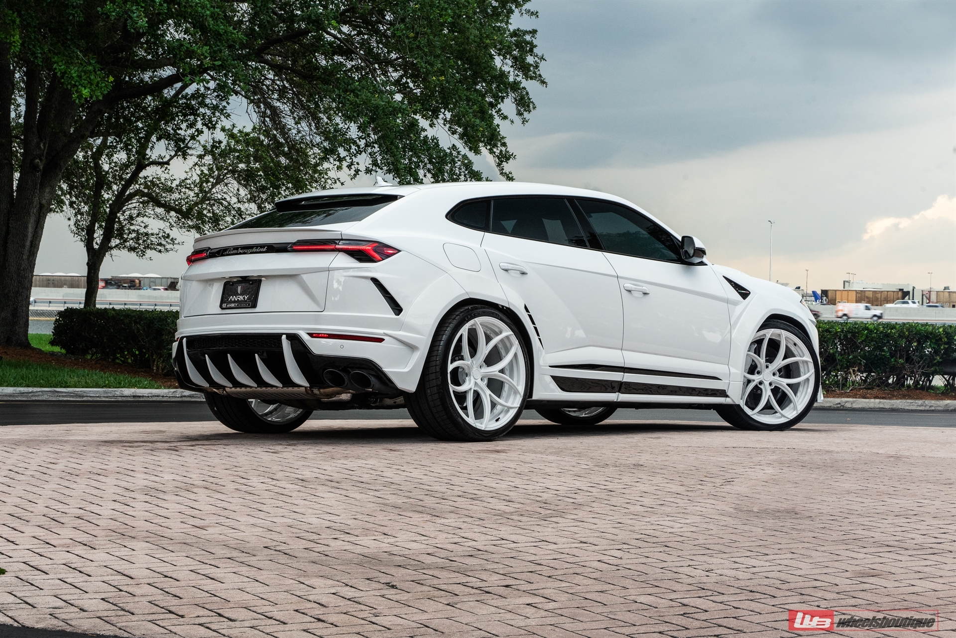 Novitec Urus | Bianco Icarus | ANRKY S2-X0 |  PPG Color Matched: Bianco Icarus