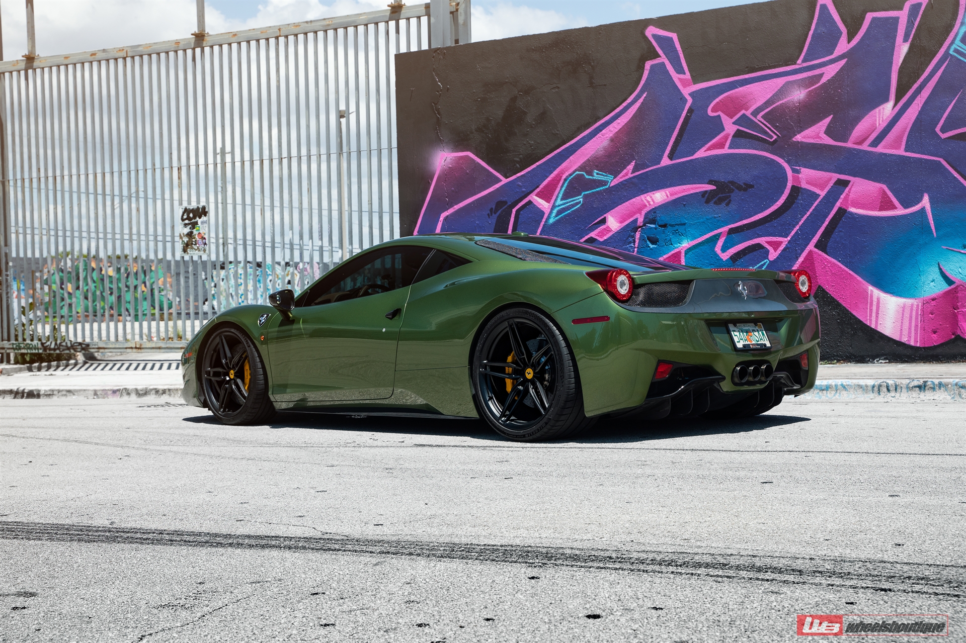 Ferrari 458 | Python Green | on ANRKY AN17 | Satin Black
