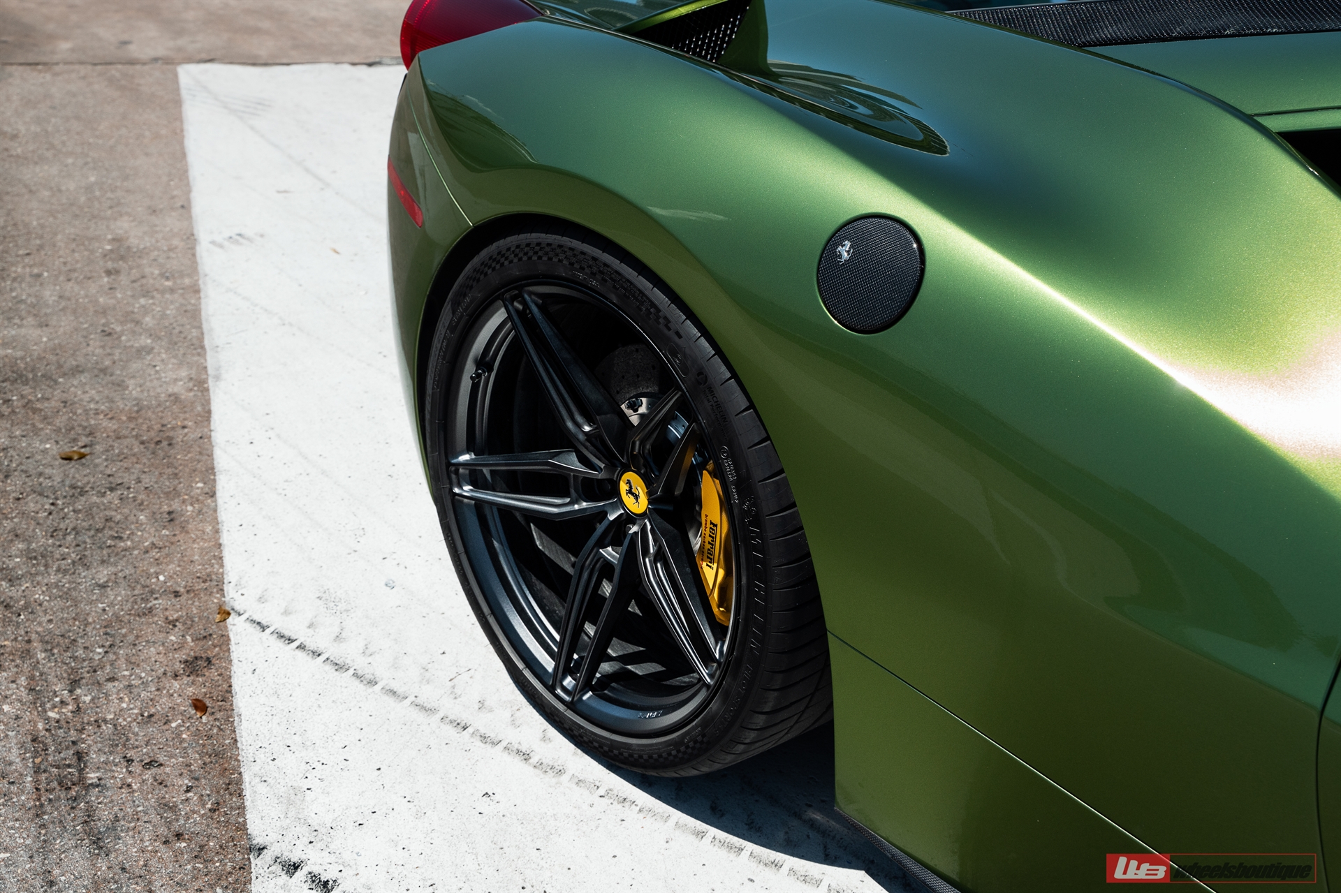 Ferrari 458 | Python Green | on ANRKY AN17 | Satin Black