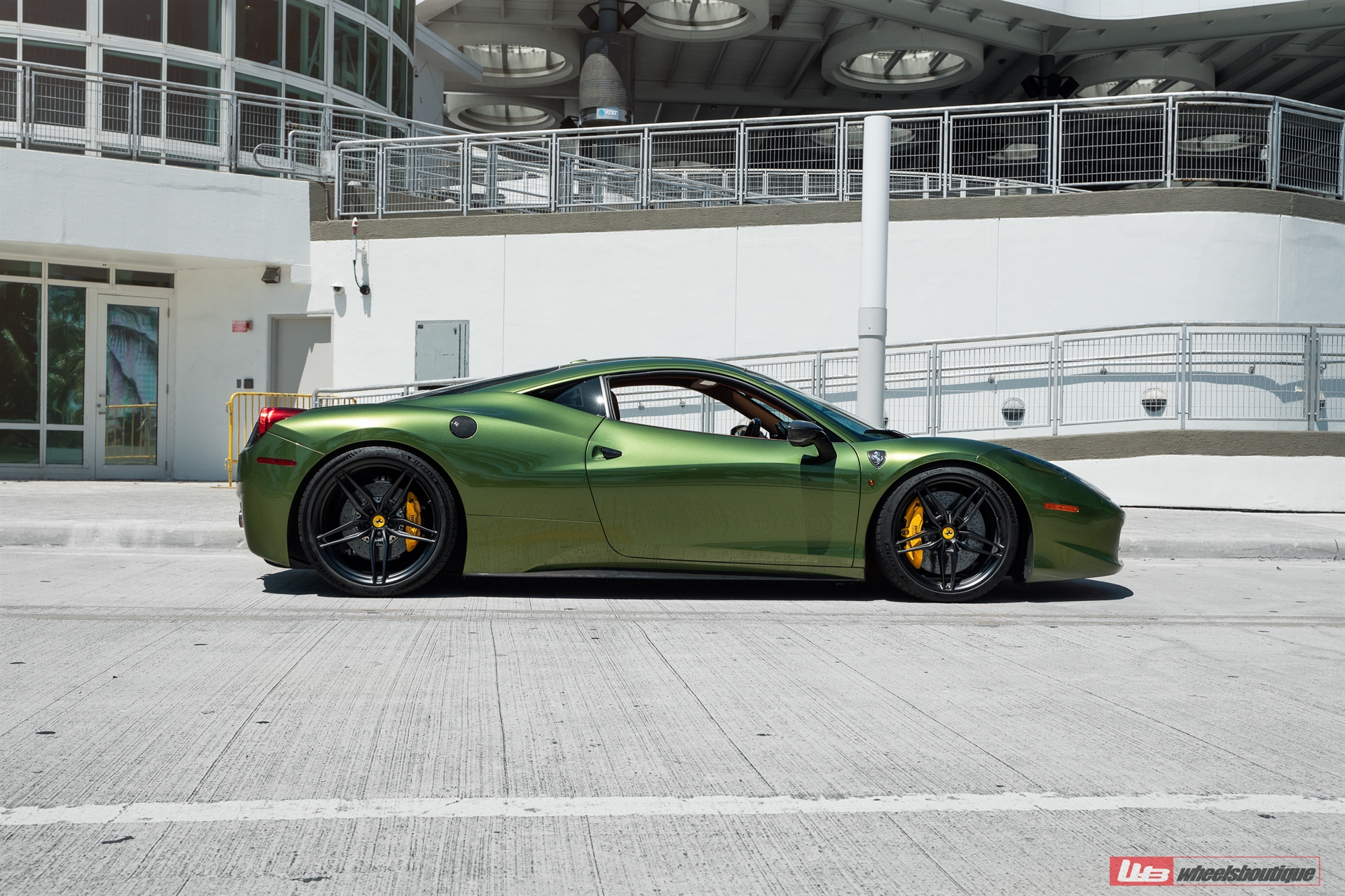 Ferrari 458 | Python Green | on ANRKY AN17 | Satin Black