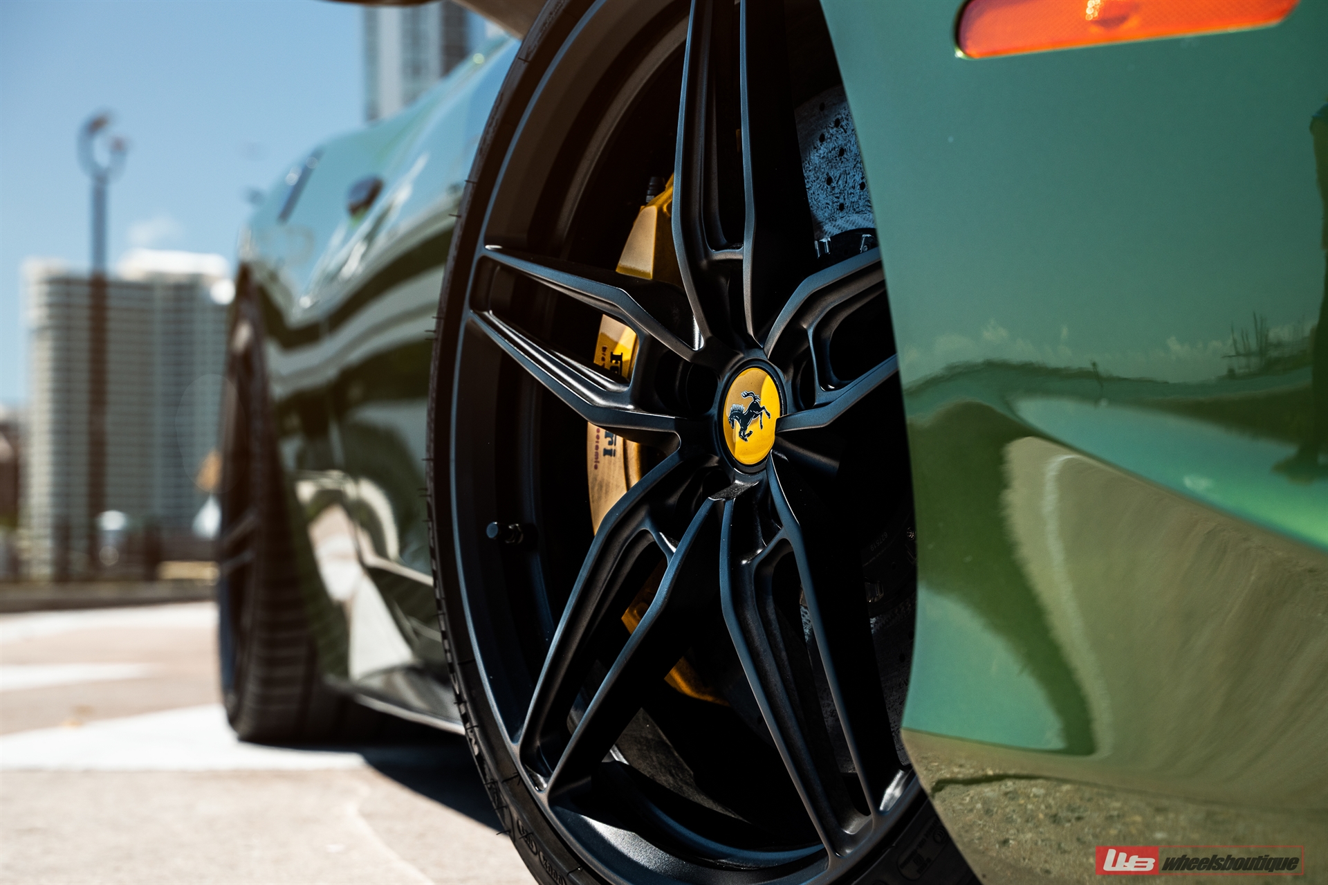 Ferrari 458 | Python Green | on ANRKY AN17 | Satin Black