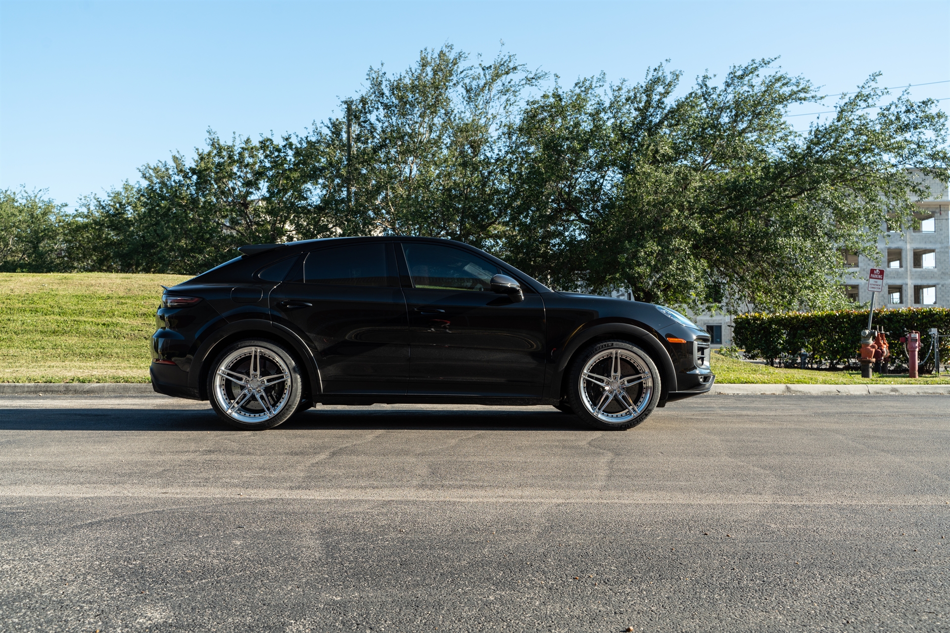Porsche Cayenne Turbo GT | Black | on ANRKY AN27 | Polished Clear