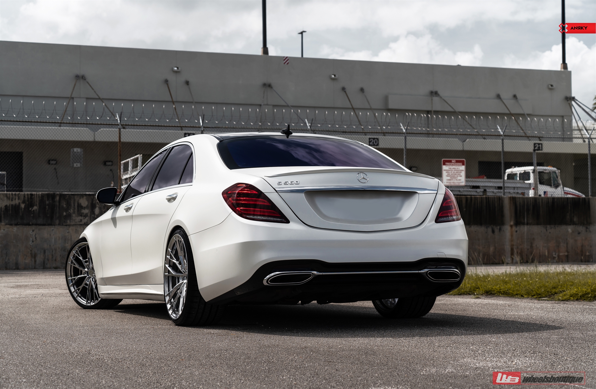 MERCEDES-BENZ W222 S560 ON ANRKY S1-X5
