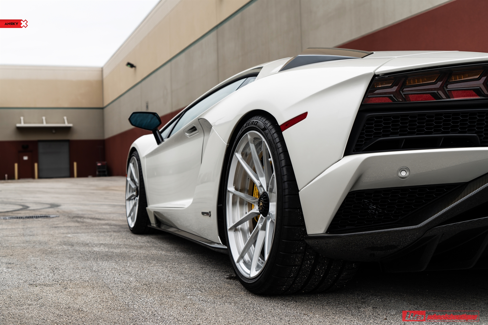 Lamborghini Aventador S | | on ANRKY AN22 | Brushed Clear