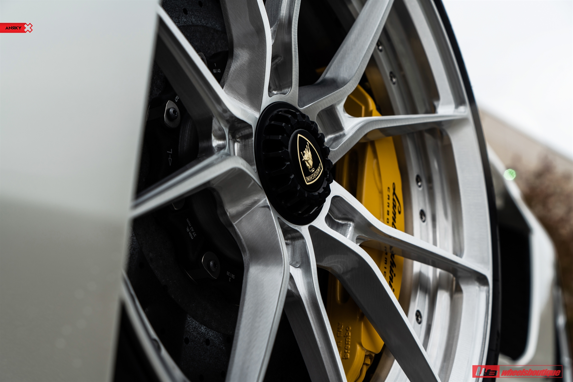 Lamborghini Aventador S | | on ANRKY AN22 | Brushed Clear