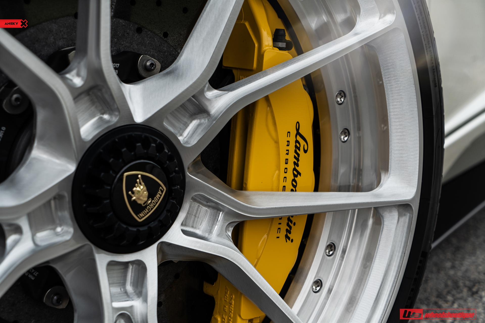 Lamborghini Aventador S | | on ANRKY AN22 | Brushed Clear