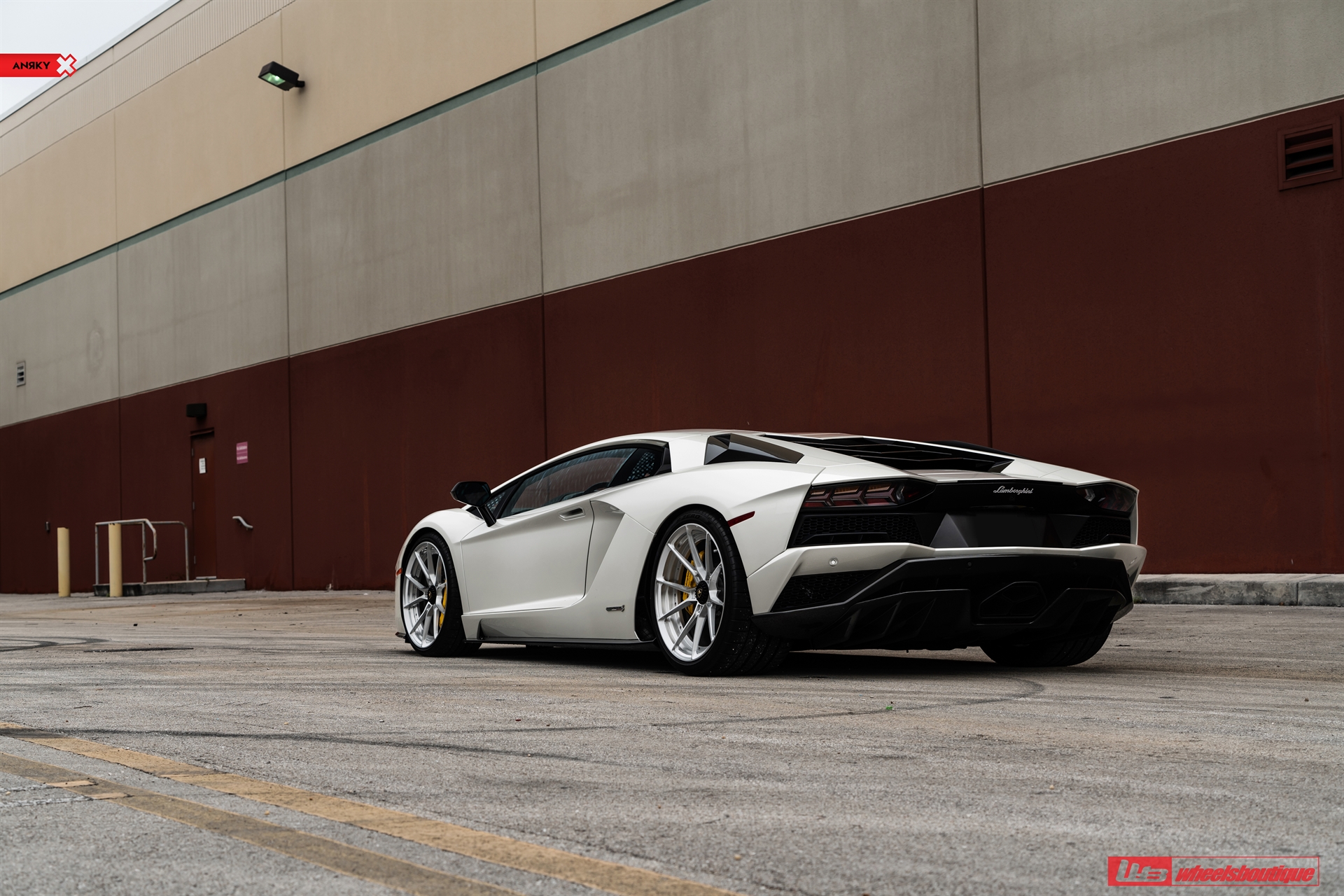 Lamborghini Aventador S | | on ANRKY AN22 | Brushed Clear