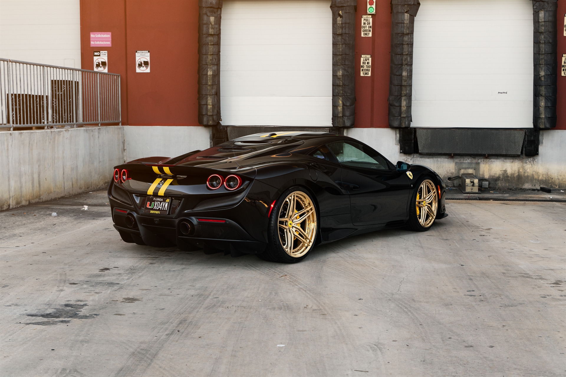 Ferrari F8 | Nero | on HRE P107SC | Frozen Polished Gold