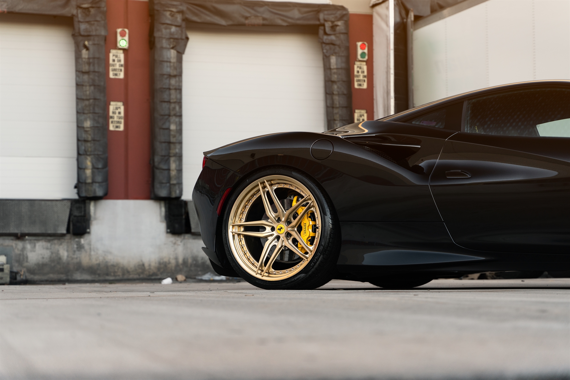 Ferrari F8 | Nero | on HRE P107SC | Frozen Polished Gold
