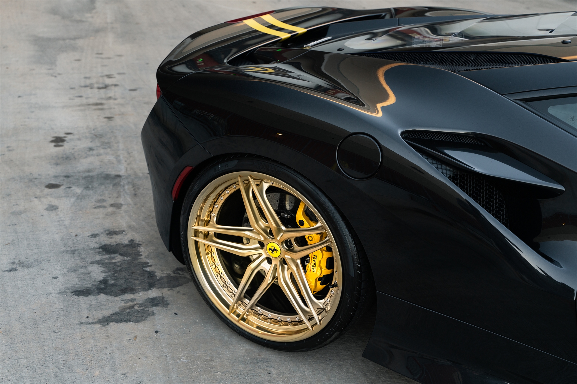 Ferrari F8 | Nero | on HRE P107SC | Frozen Polished Gold