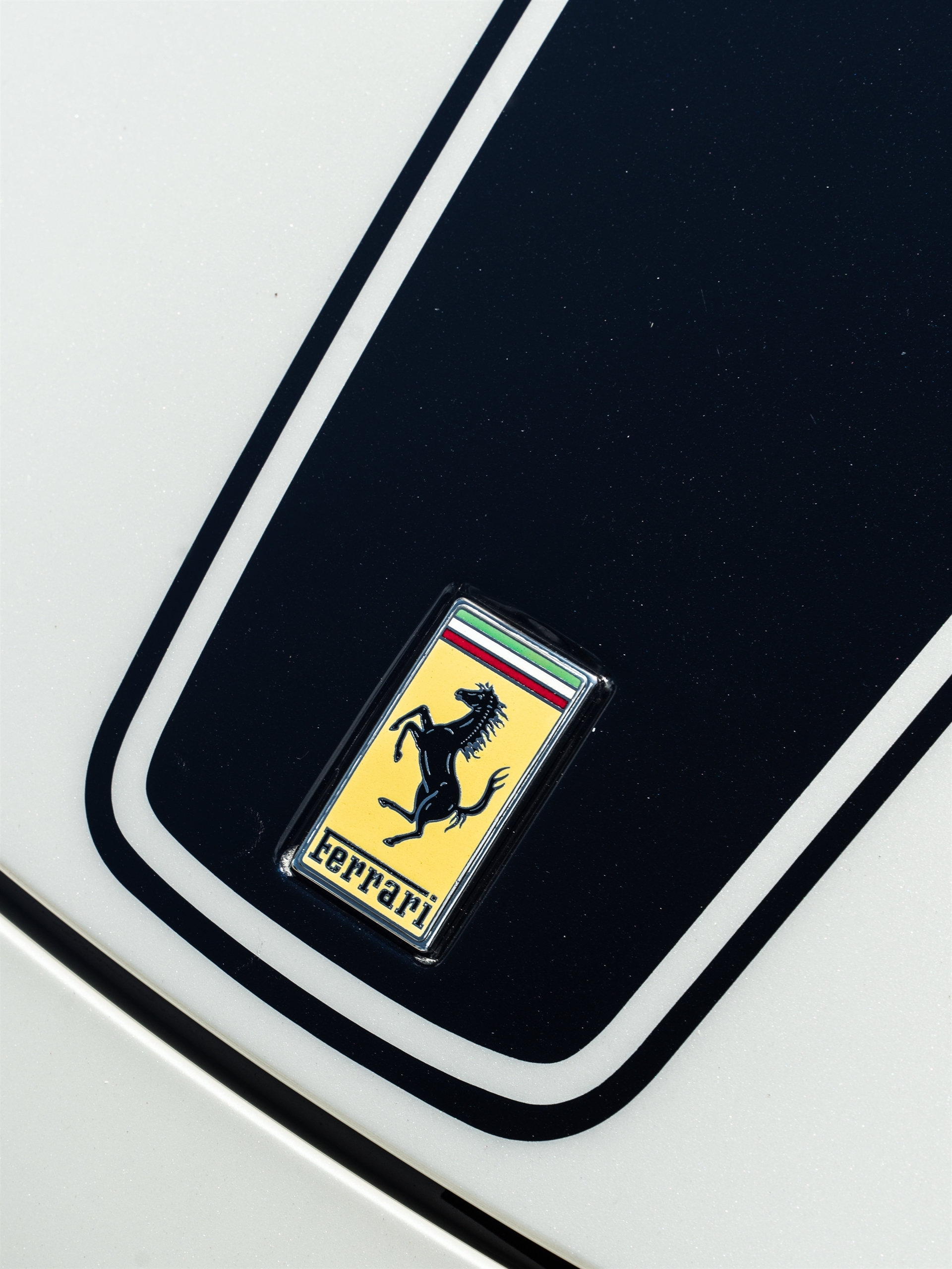 Ferrari 458 | Bianco Fuji | on HRE S104SC | Custom PPG Blue