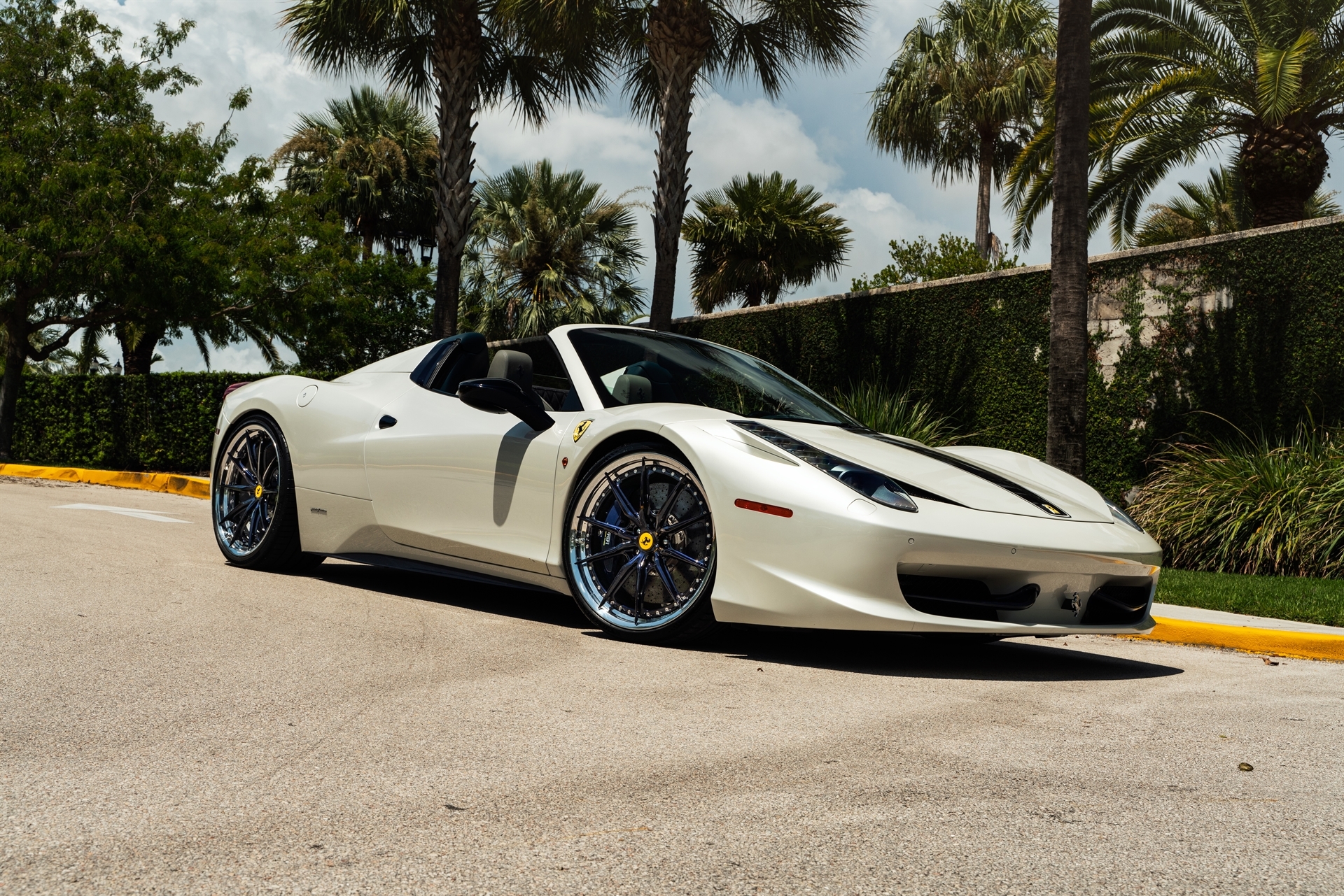 Ferrari 458 | Bianco Fuji | on HRE S104SC | Custom PPG Blue