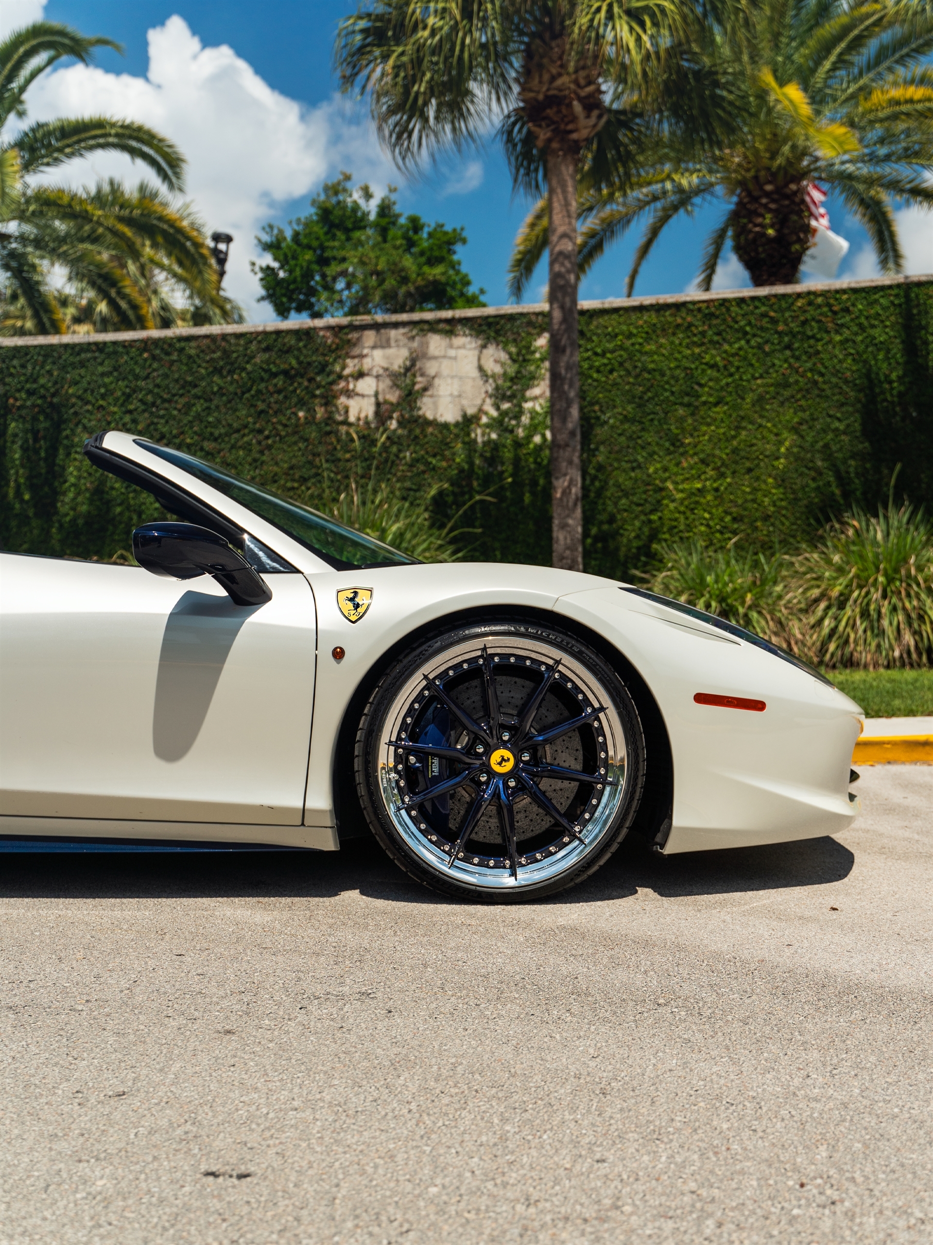 Ferrari 458 | Bianco Fuji | on HRE S104SC | Custom PPG Blue