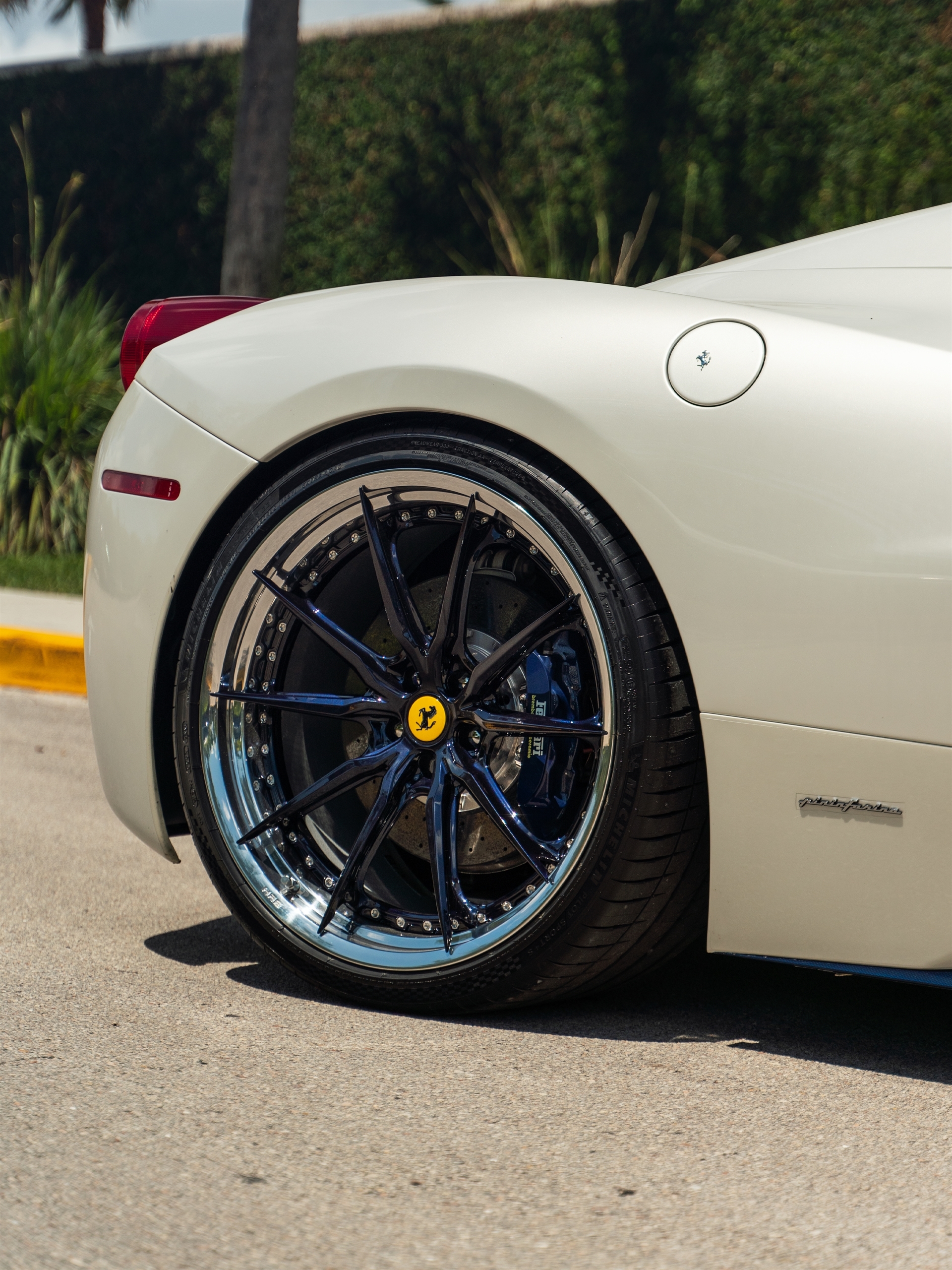 Ferrari 458 | Bianco Fuji | on HRE S104SC | Custom PPG Blue