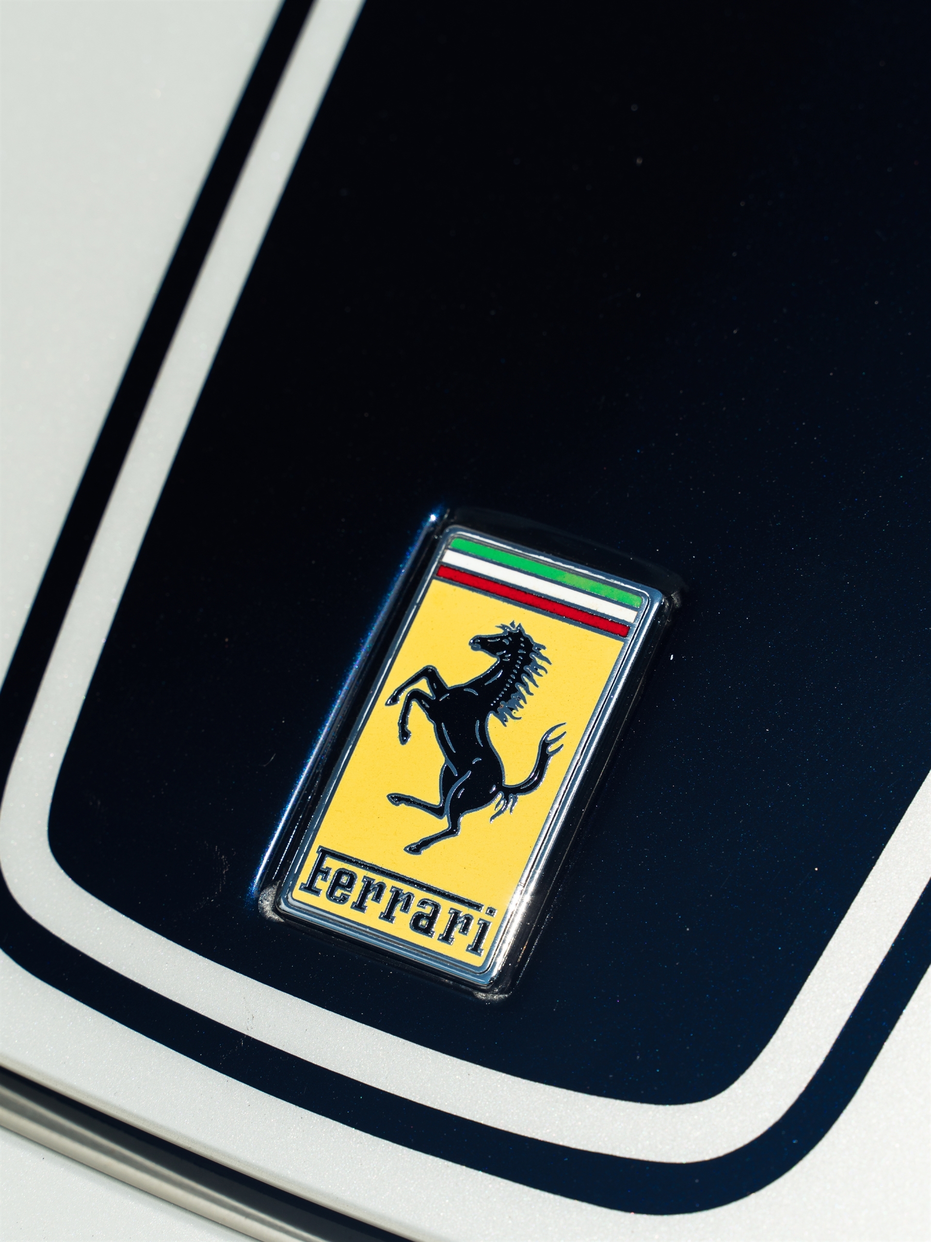 Ferrari 458 | Bianco Fuji | on HRE S104SC | Custom PPG Blue