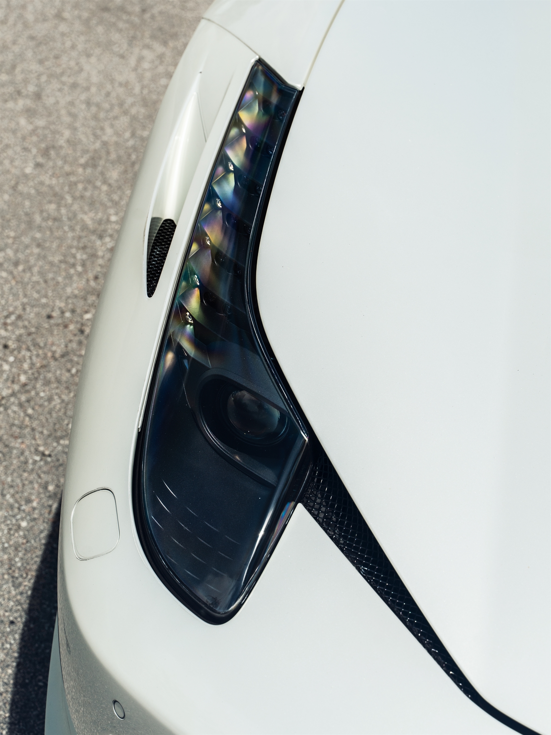 Ferrari 458 | Bianco Fuji | on HRE S104SC | Custom PPG Blue