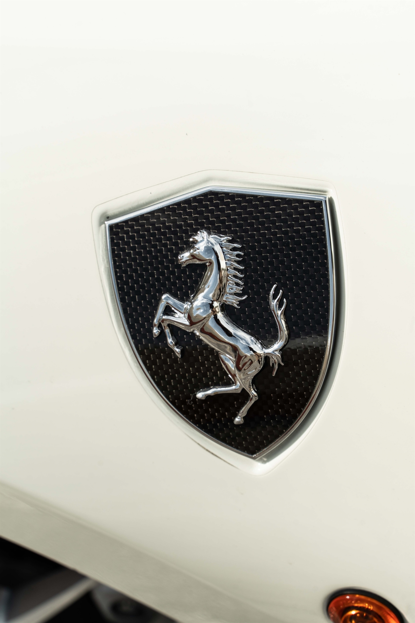 Ferrari 488 | Bianco Fuji | on HRE 520 FMR | Brushed Clear