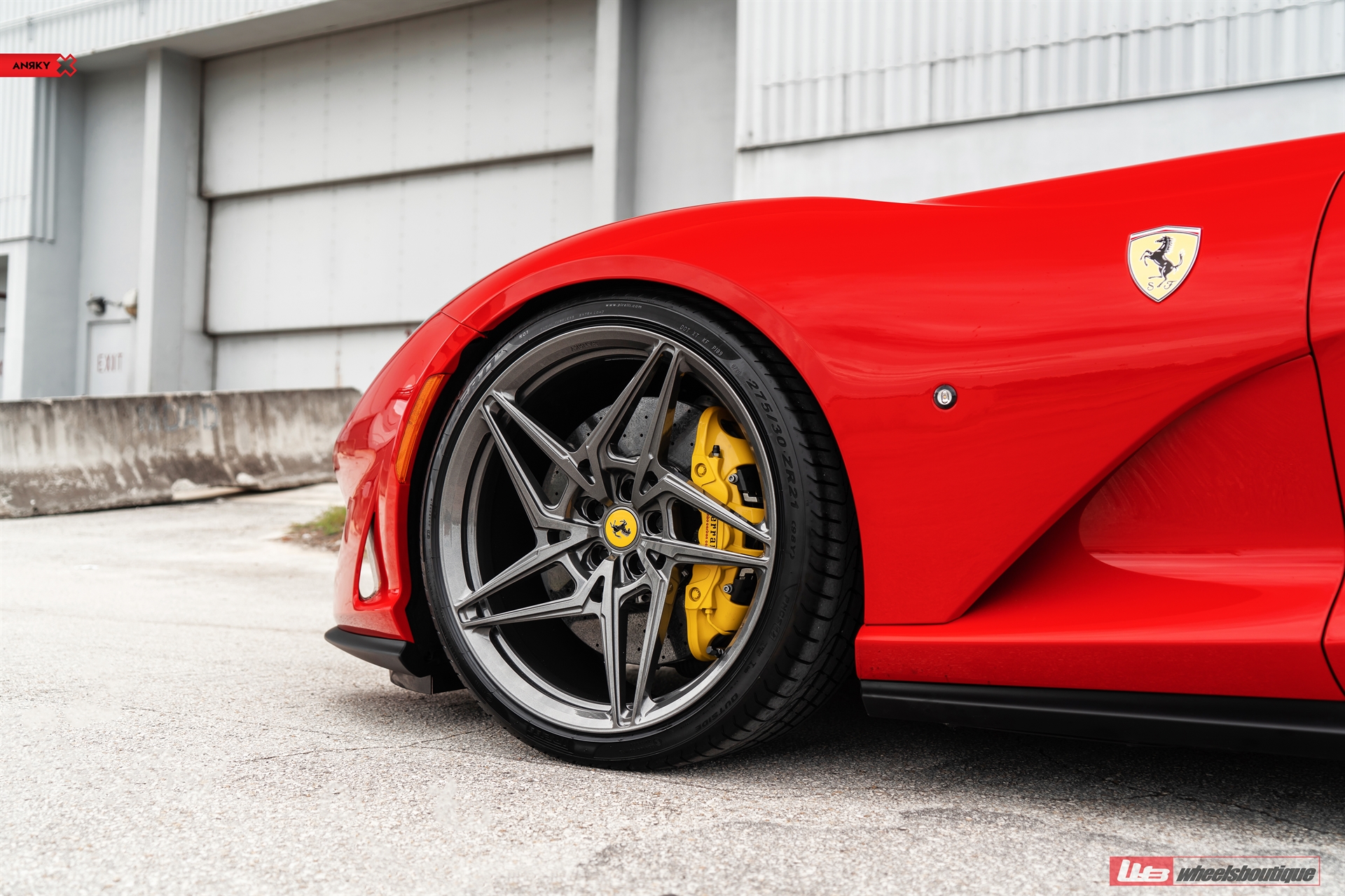 Ferrari 812 | Rosso Corsa | on ANRKY S1-X3 | Gloss Charcoal