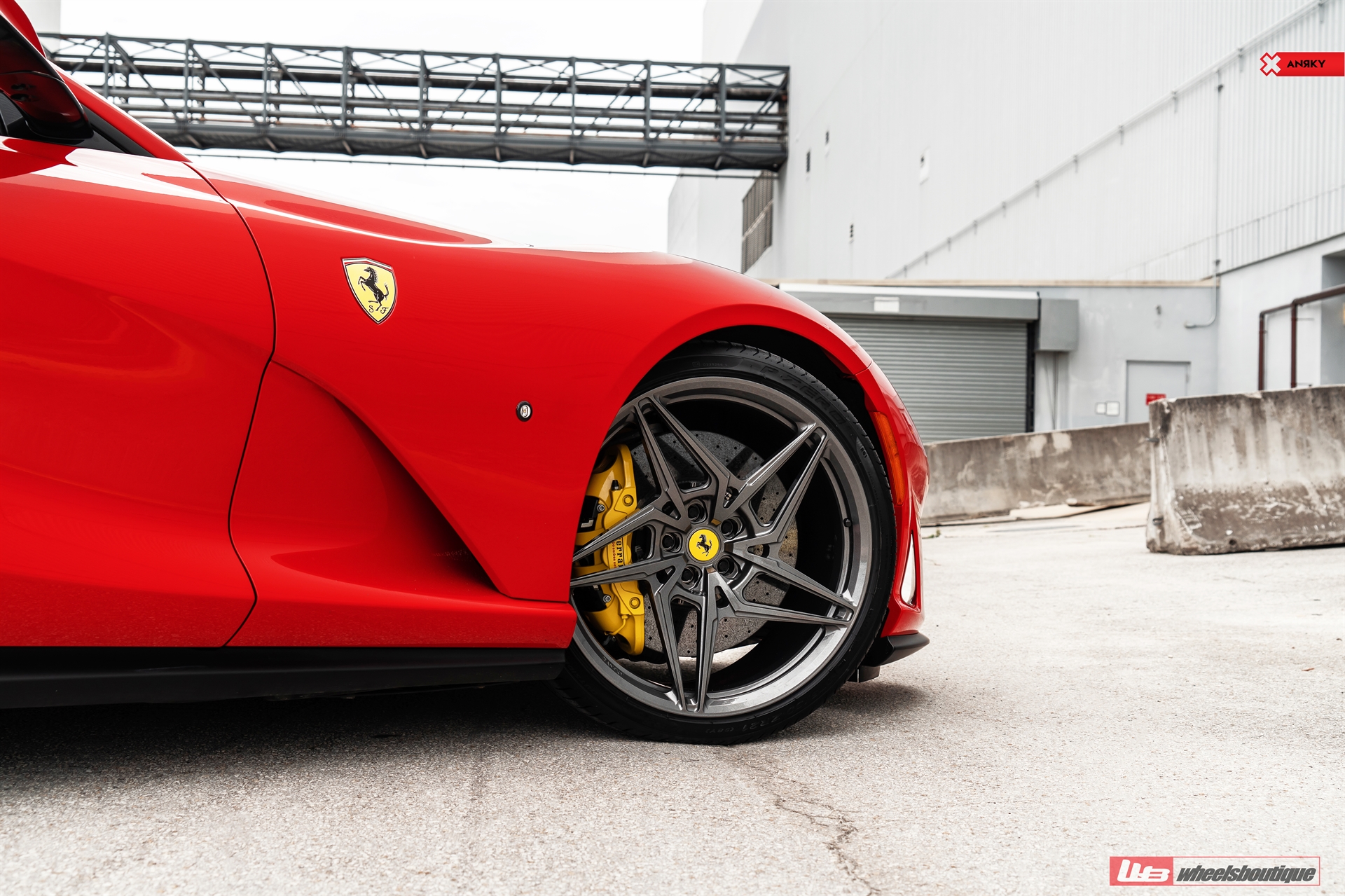Ferrari 812 | Rosso Corsa | on ANRKY S1-X3 | Gloss Charcoal