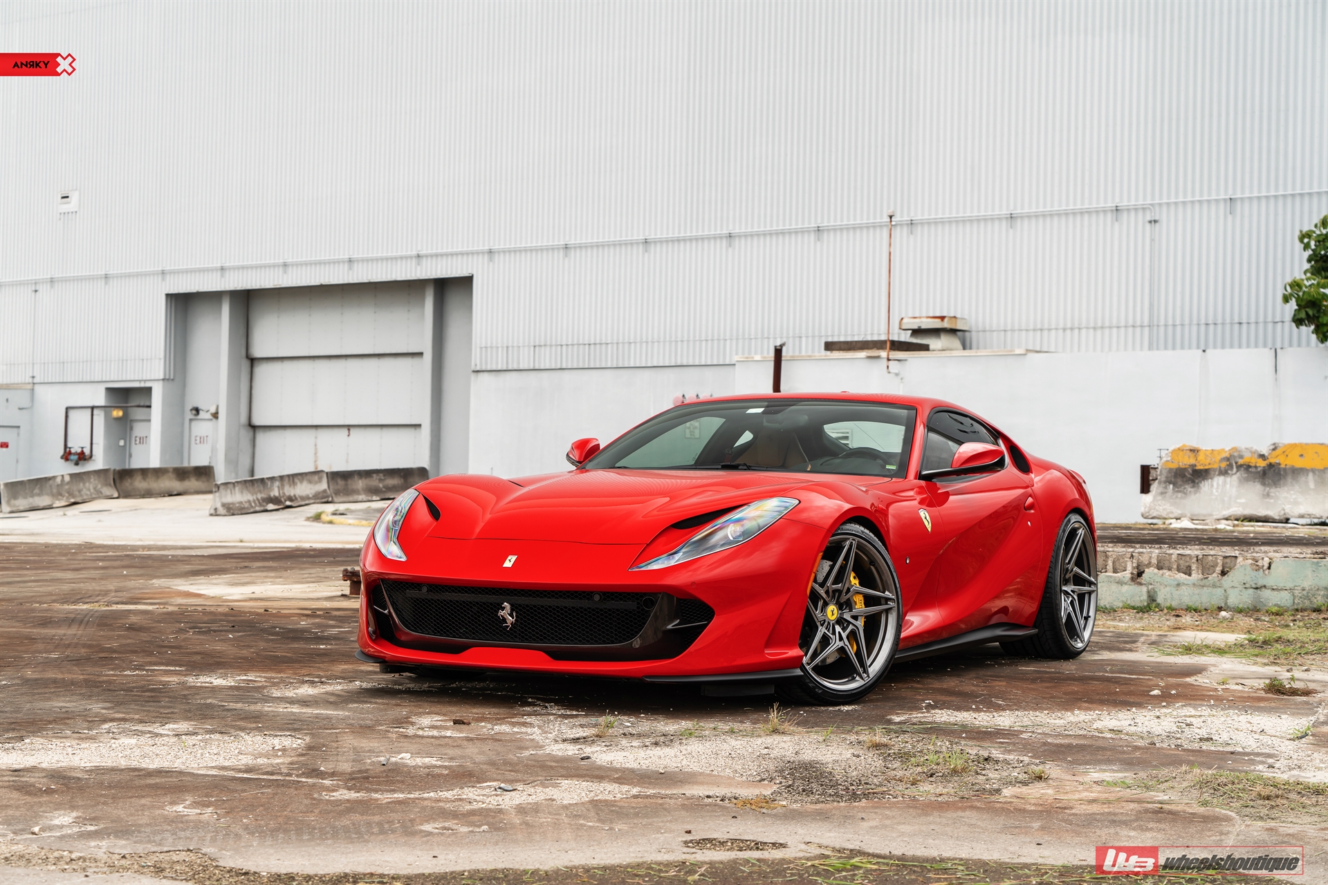 Ferrari 812 | Rosso Corsa | on ANRKY S1-X3 | Gloss Charcoal