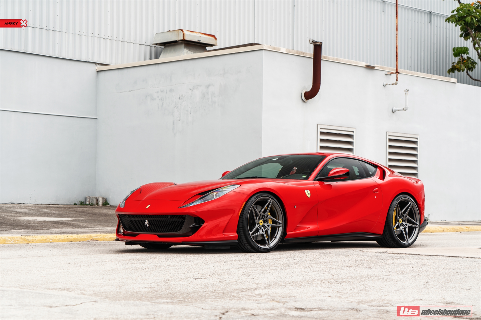 Ferrari 812 | Rosso Corsa | on ANRKY S1-X3 | Gloss Charcoal