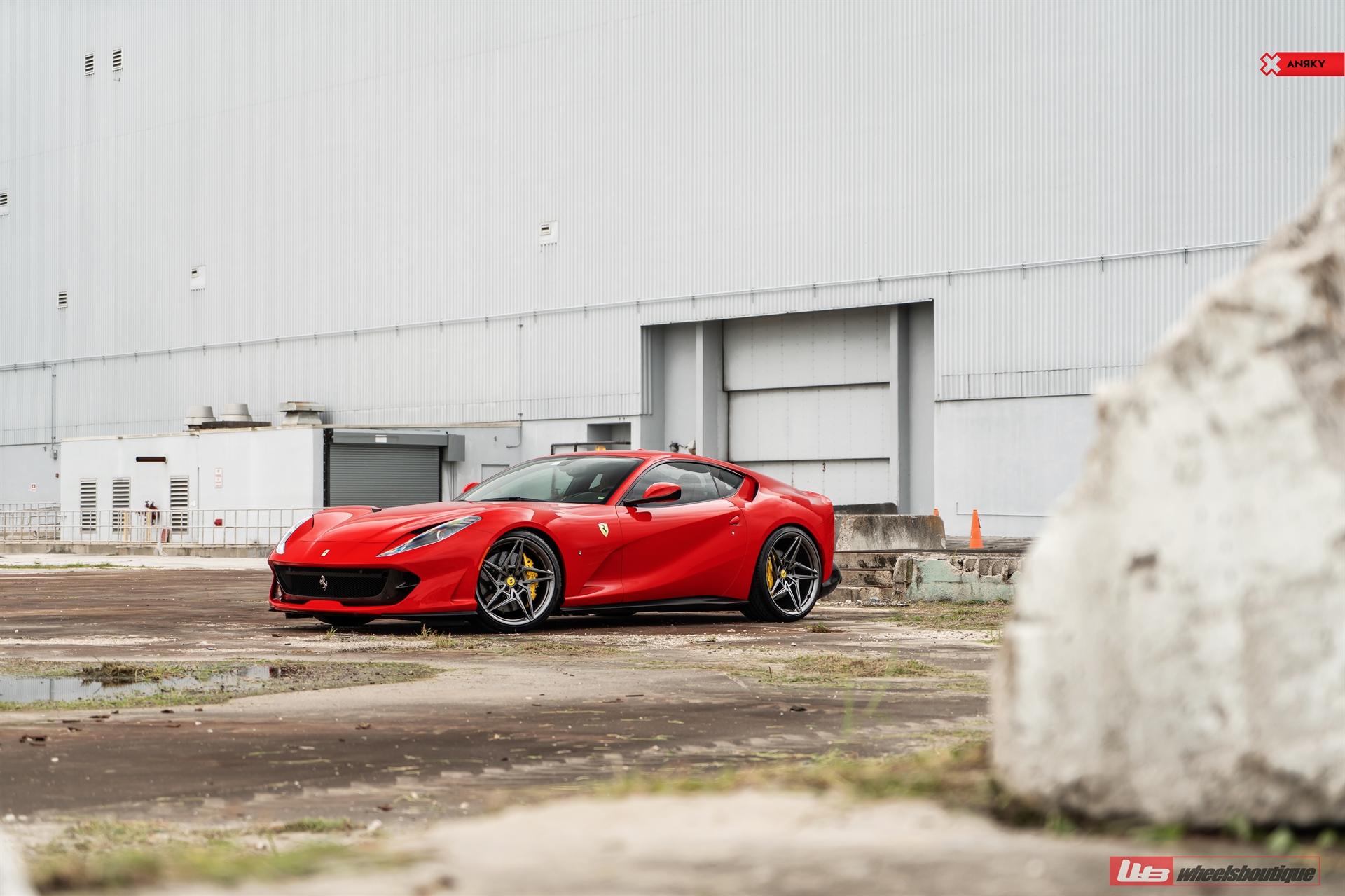 Ferrari 812 | Rosso Corsa | on ANRKY S1-X3 | Gloss Charcoal