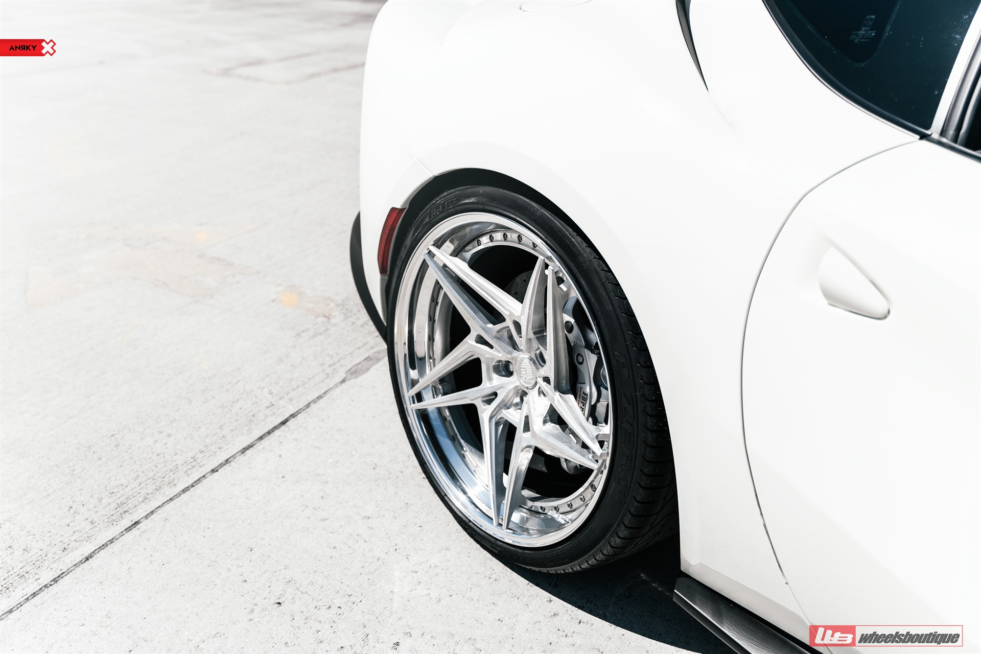 Ferrari 812 | Bianco Avus | on ANRKY S3-X3 | Brushed Clear