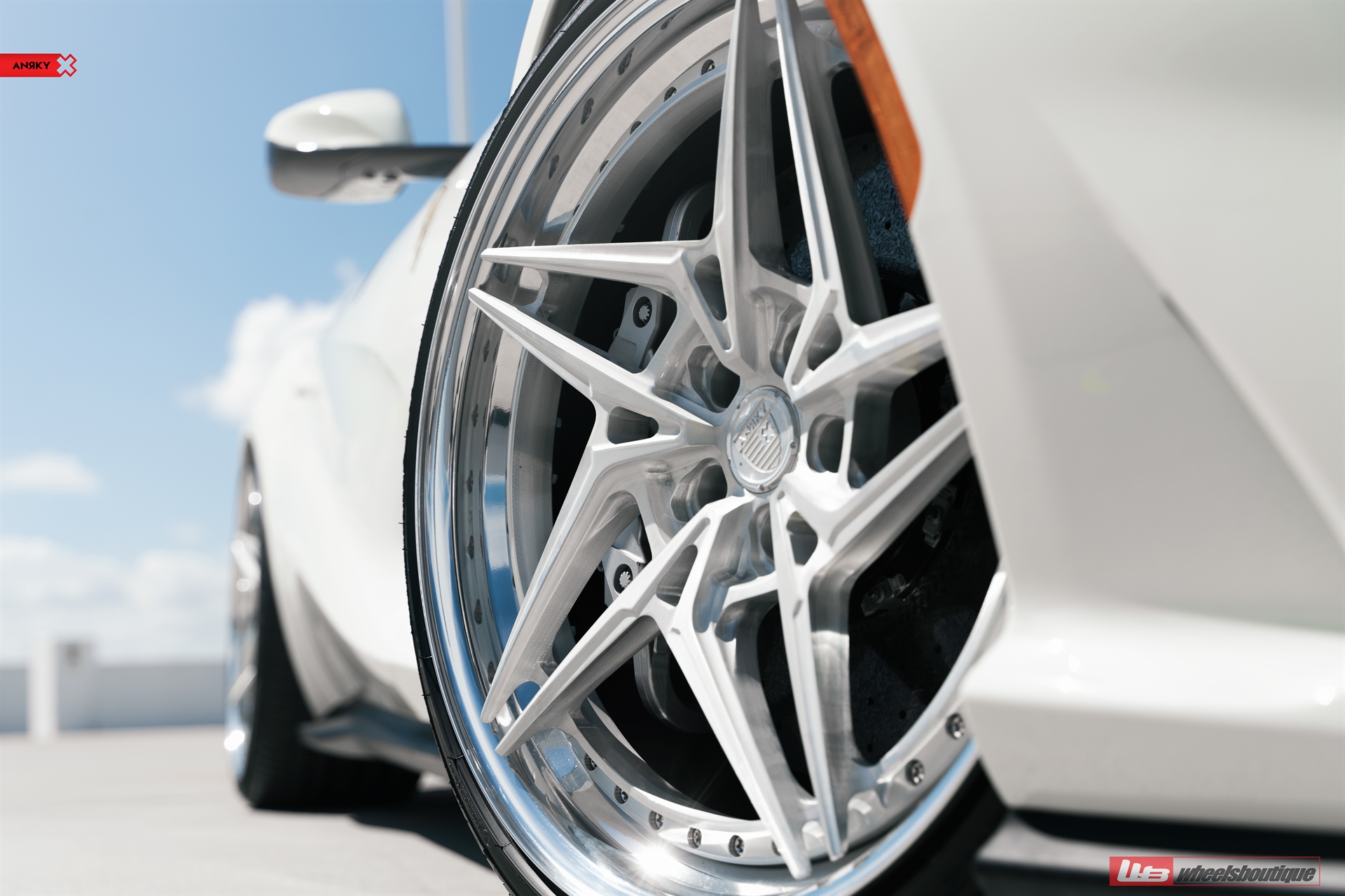 Ferrari 812 | Bianco Avus | on ANRKY S3-X3 | Brushed Clear