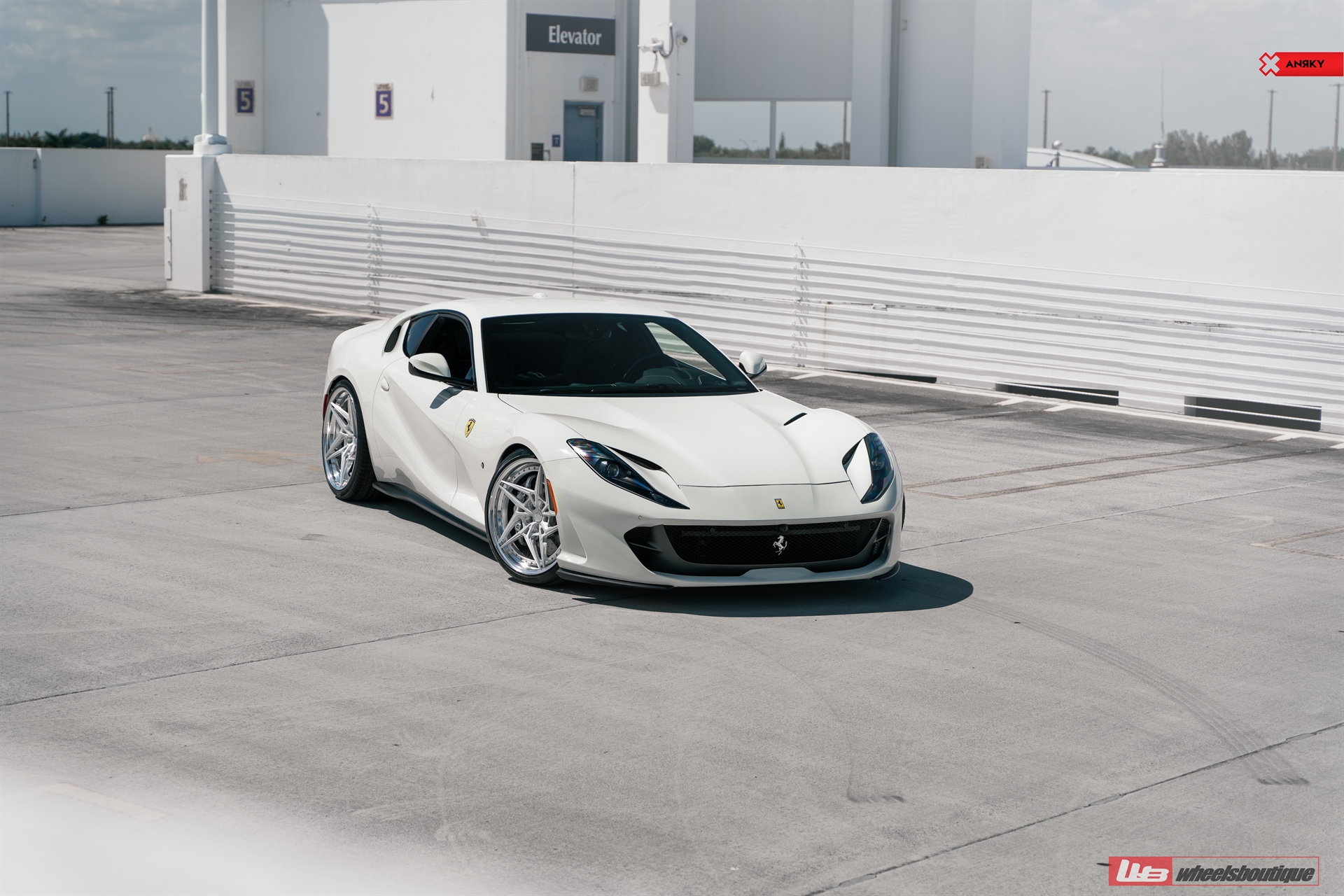 Ferrari 812 | Bianco Avus | on ANRKY S3-X3 | Brushed Clear