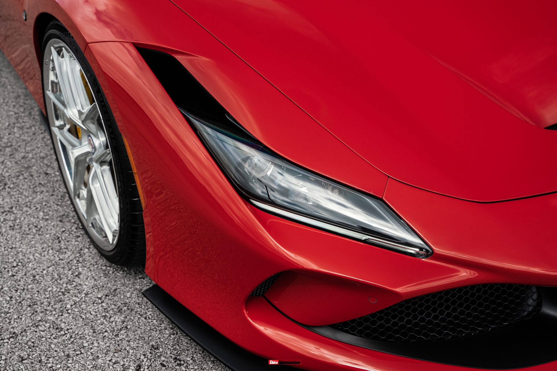 Ferrari F8 | Rosso Corsa | on HRE S101SC | Brushed Clear