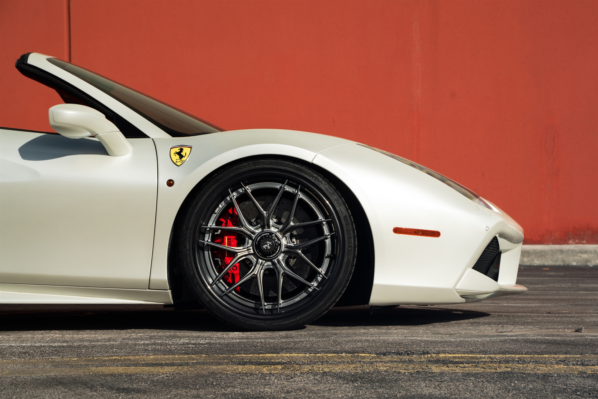 Ferrari 488 Spider | Bianco Avus | on 1886 XR004 | Frozen Polished Liquid Smoke