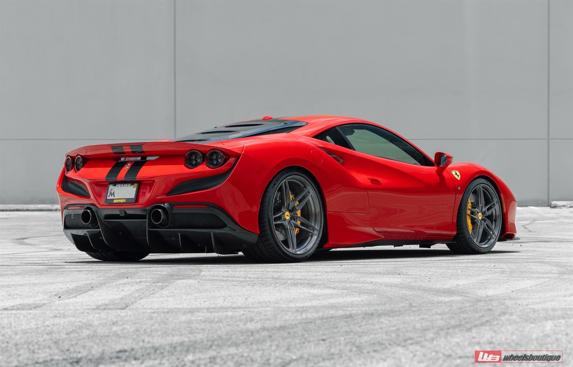 Novitec F8 | Rosso Corsa | on ANRKY AN17 | Mirror Polished Smoked