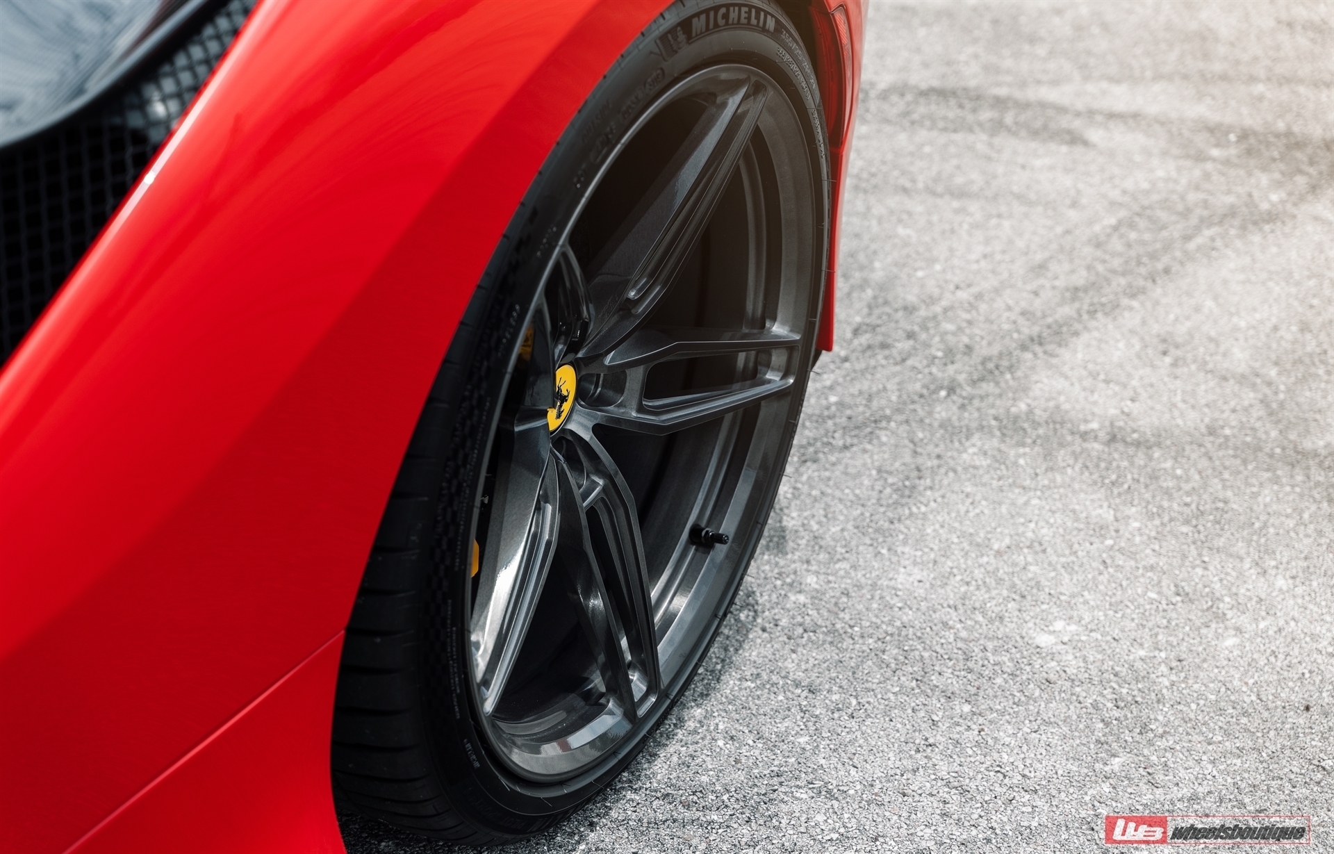 Novitec F8 | Rosso Corsa | on ANRKY AN17 | Mirror Polished Smoked