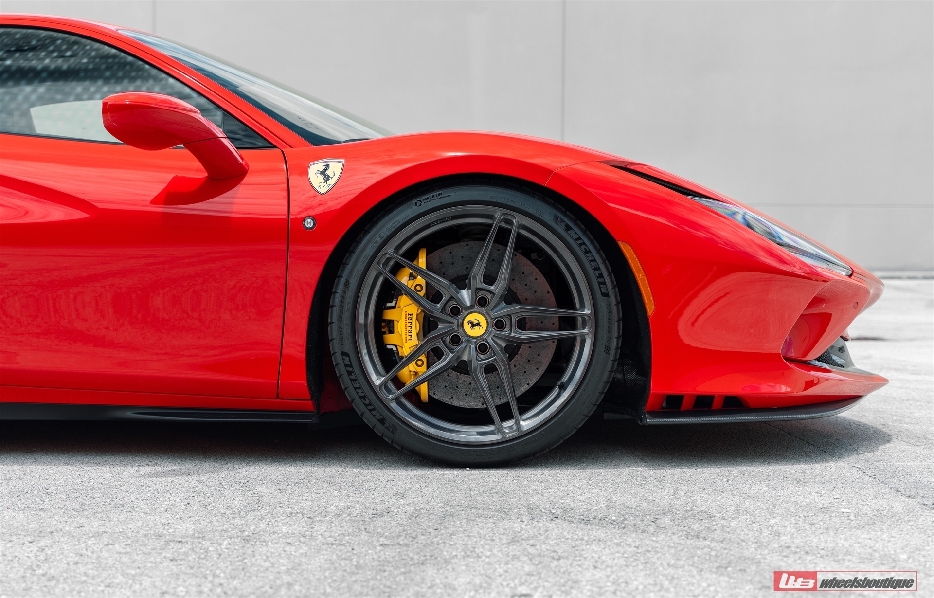 Novitec F8 | Rosso Corsa | on ANRKY AN17 | Mirror Polished Smoked