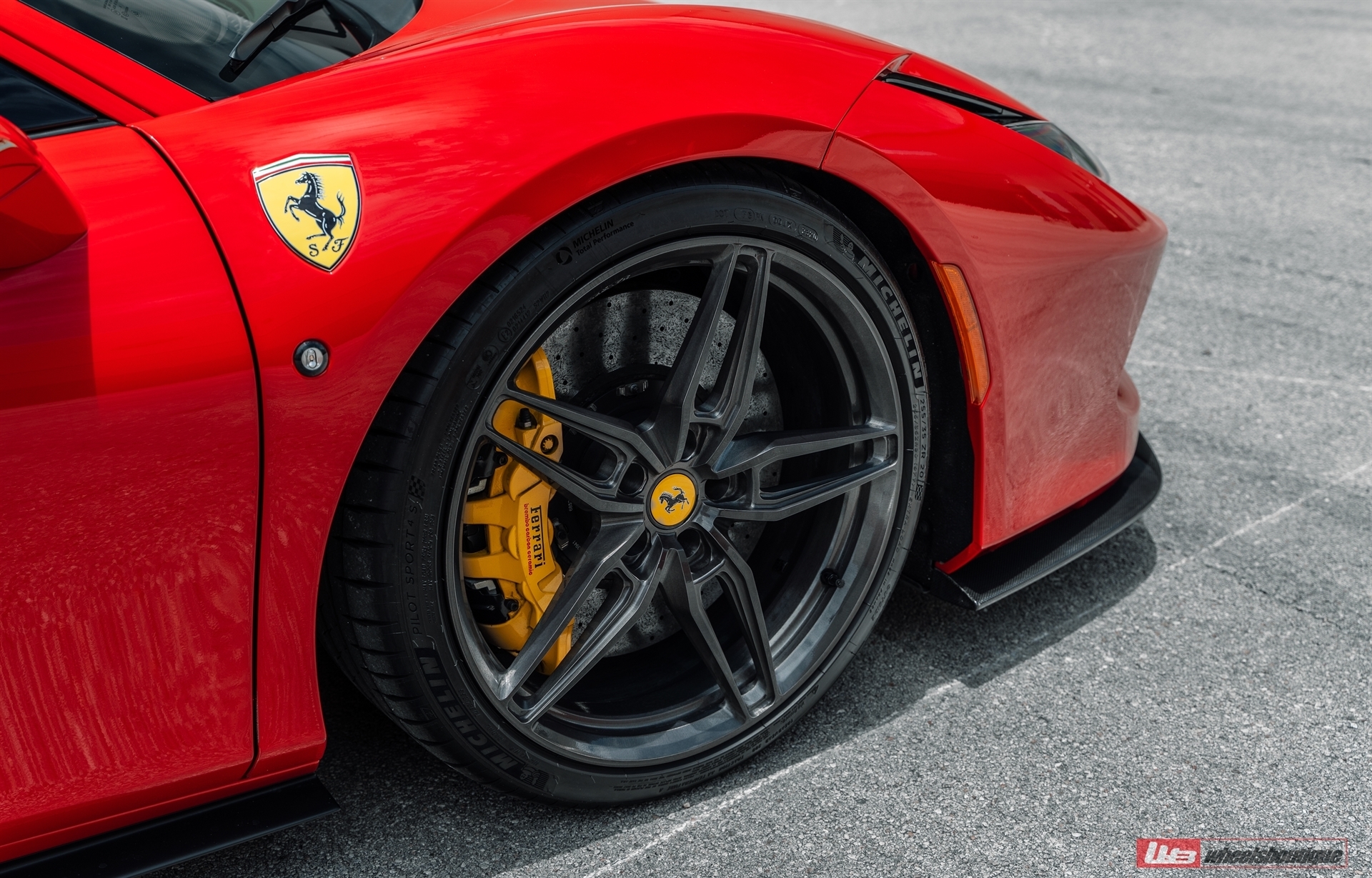 Novitec F8 | Rosso Corsa | on ANRKY AN17 | Mirror Polished Smoked