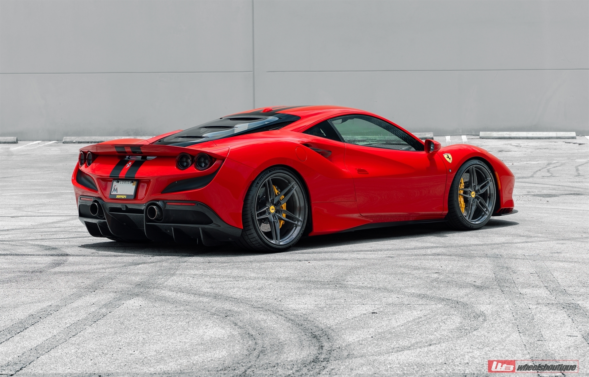 Novitec F8 | Rosso Corsa | on ANRKY AN17 | Mirror Polished Smoked