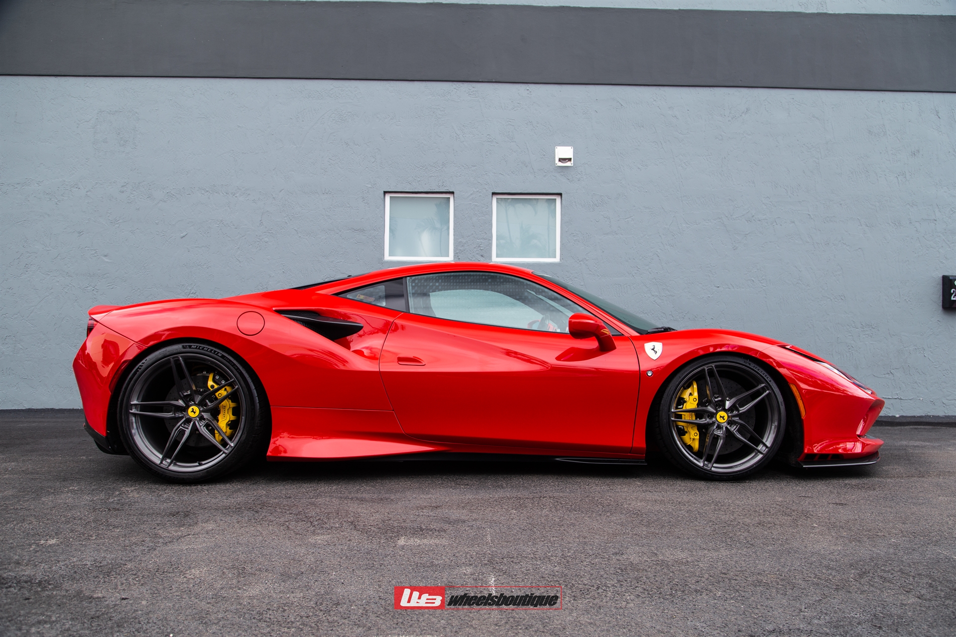Novitec F8 | Rosso Corsa | on ANRKY AN17 | Mirror Polished Smoked