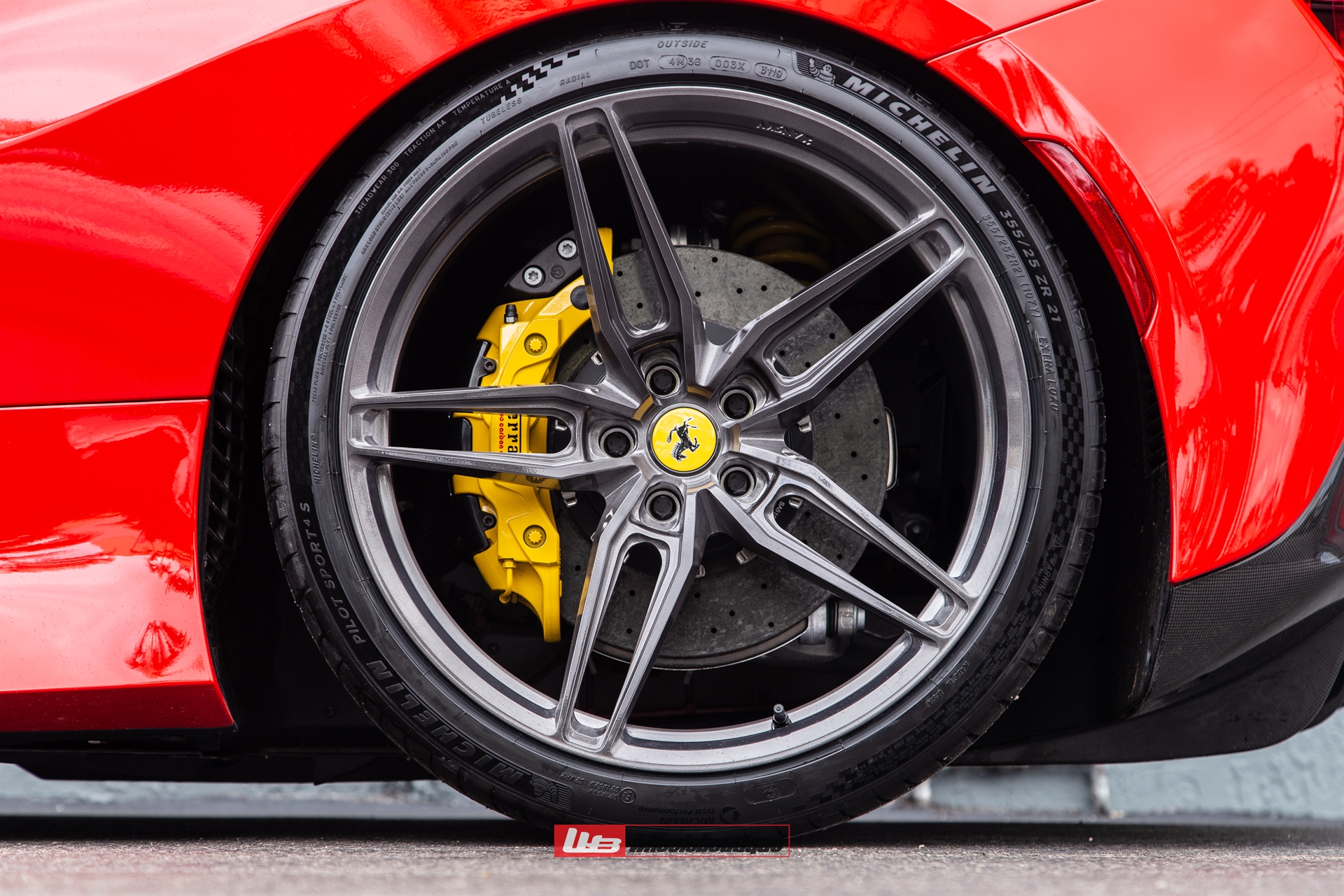 Novitec F8 | Rosso Corsa | on ANRKY AN17 | Mirror Polished Smoked